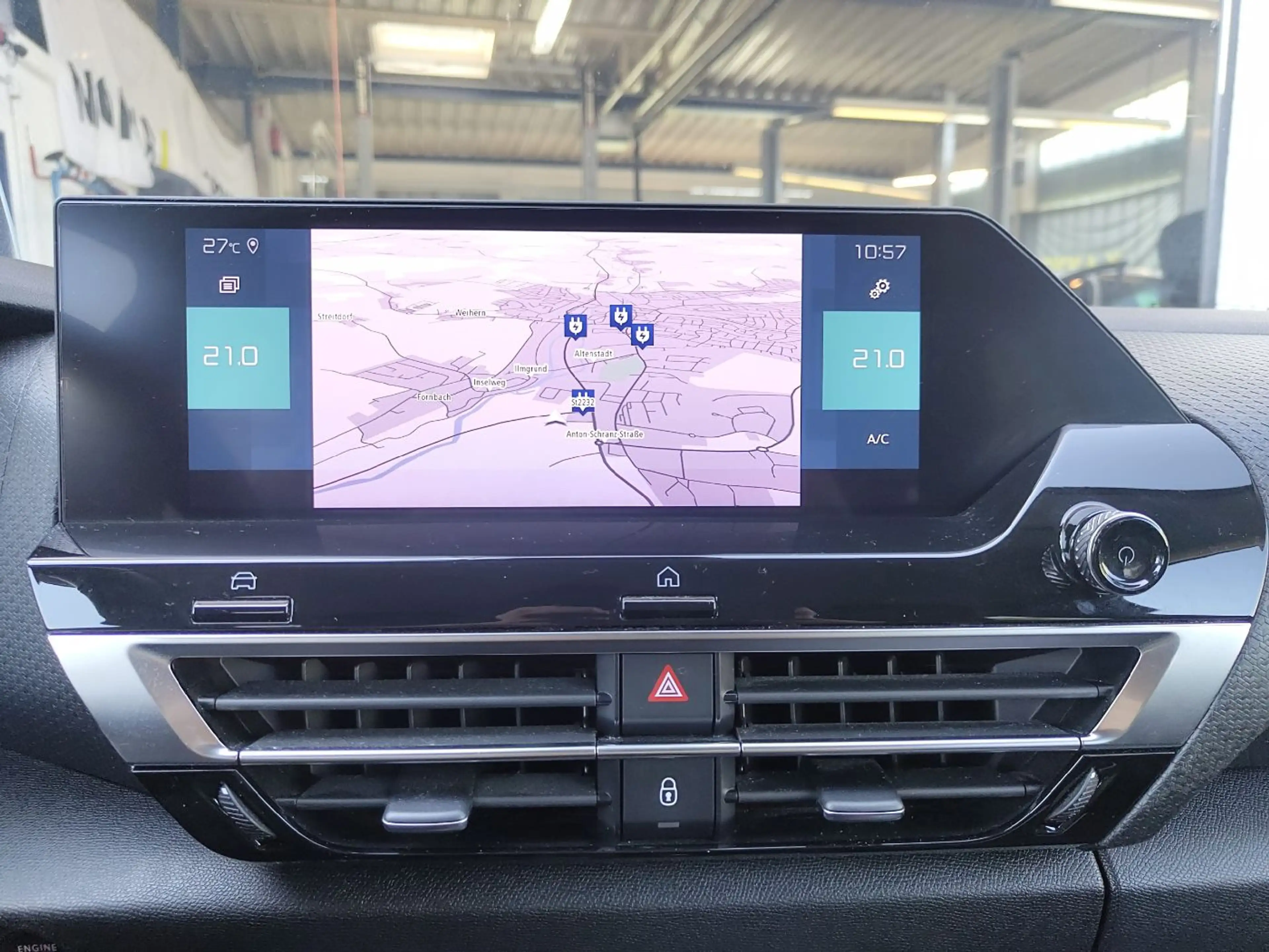 Citroen C4 ë Shine NAVI Massage Drive-Assist KAM PDC — photo 21