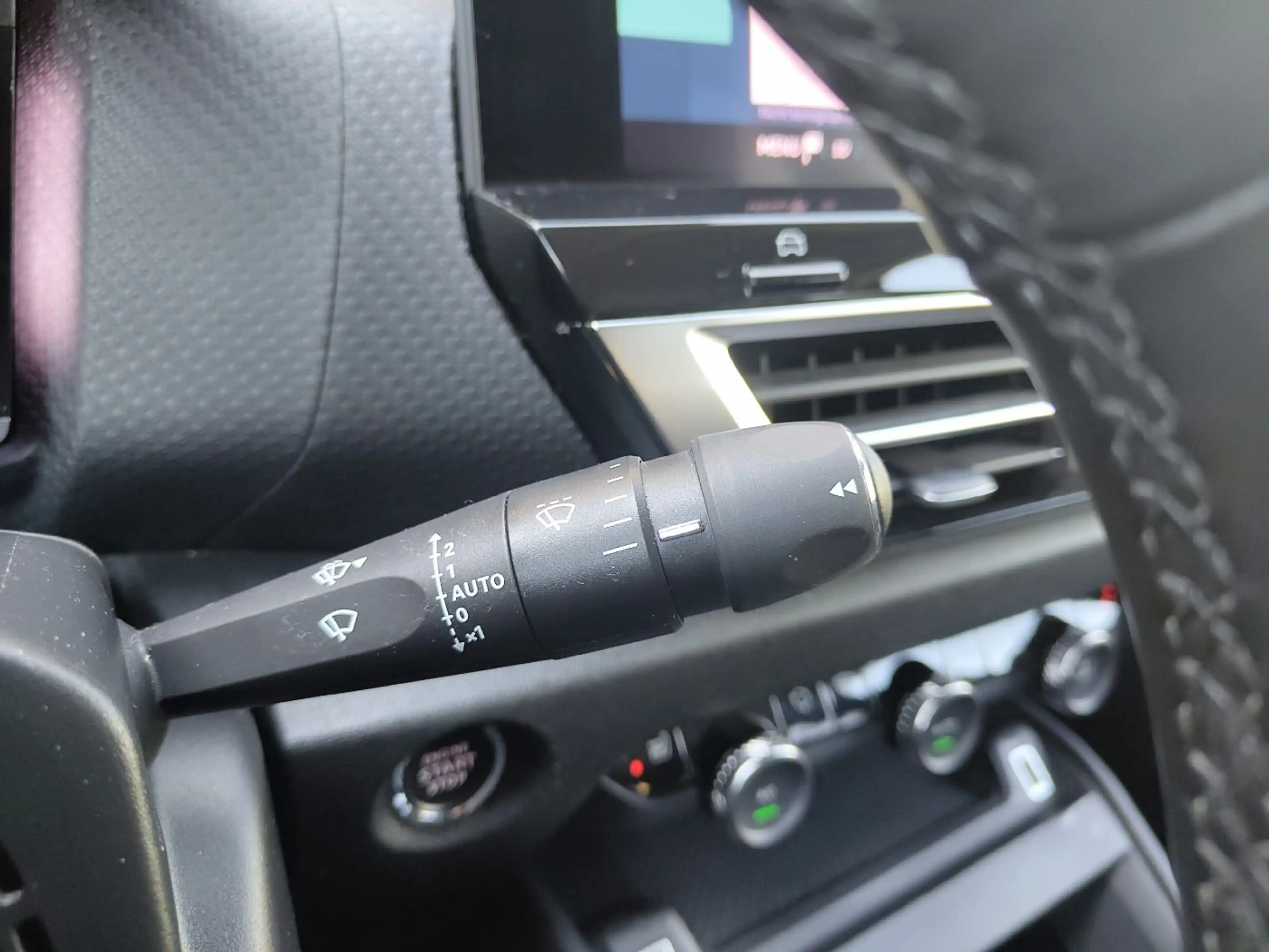 Citroen C4 ë Shine NAVI Massage Drive-Assist KAM PDC — photo 13
