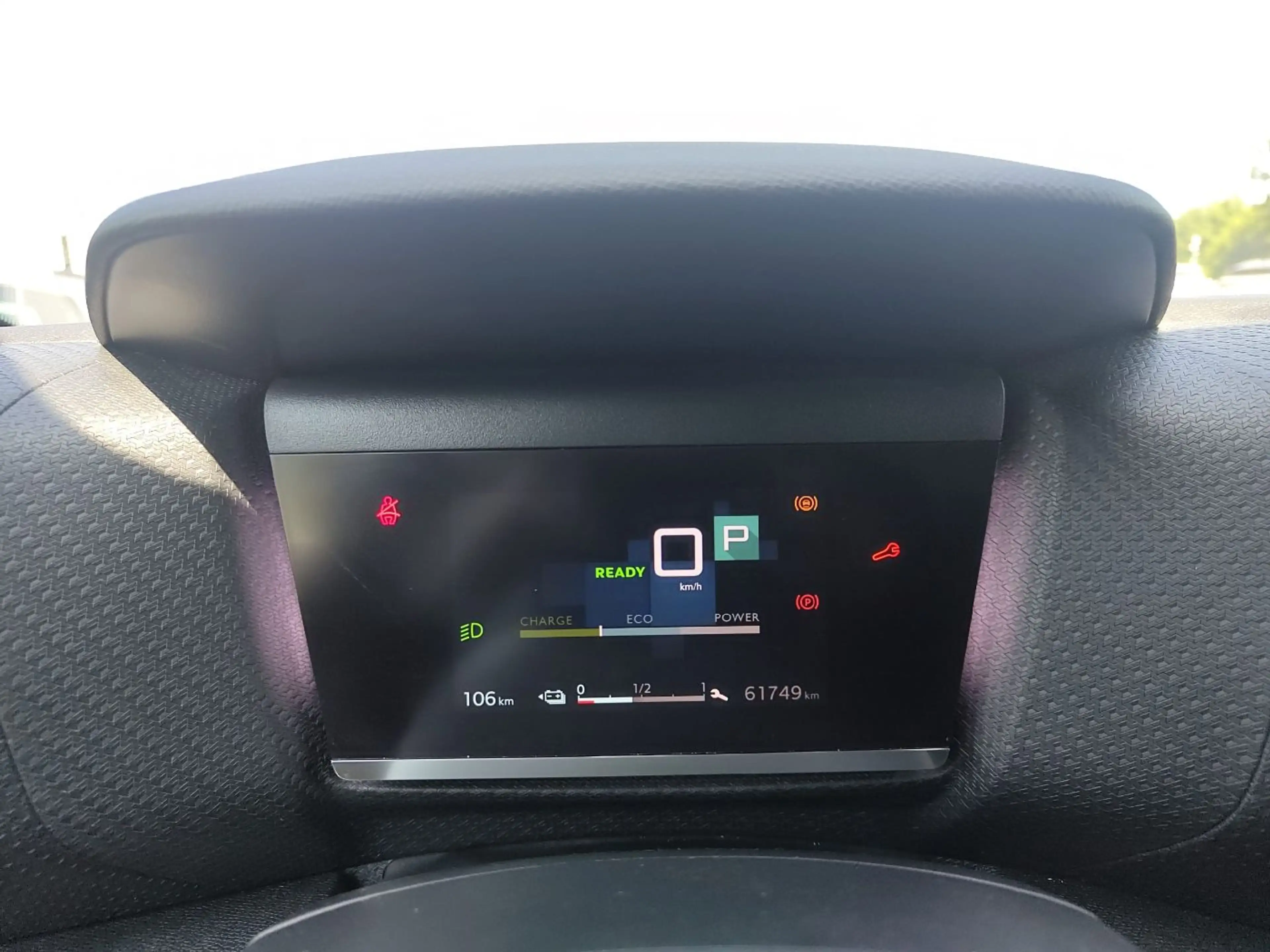 Citroen C4 ë Shine NAVI Massage Drive-Assist KAM PDC — photo 14