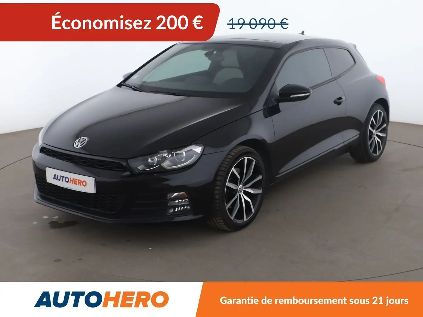 Volkswagen Scirocco 2.0 TSI BlueMotion Tech Carat DSG6 Чорний - 1