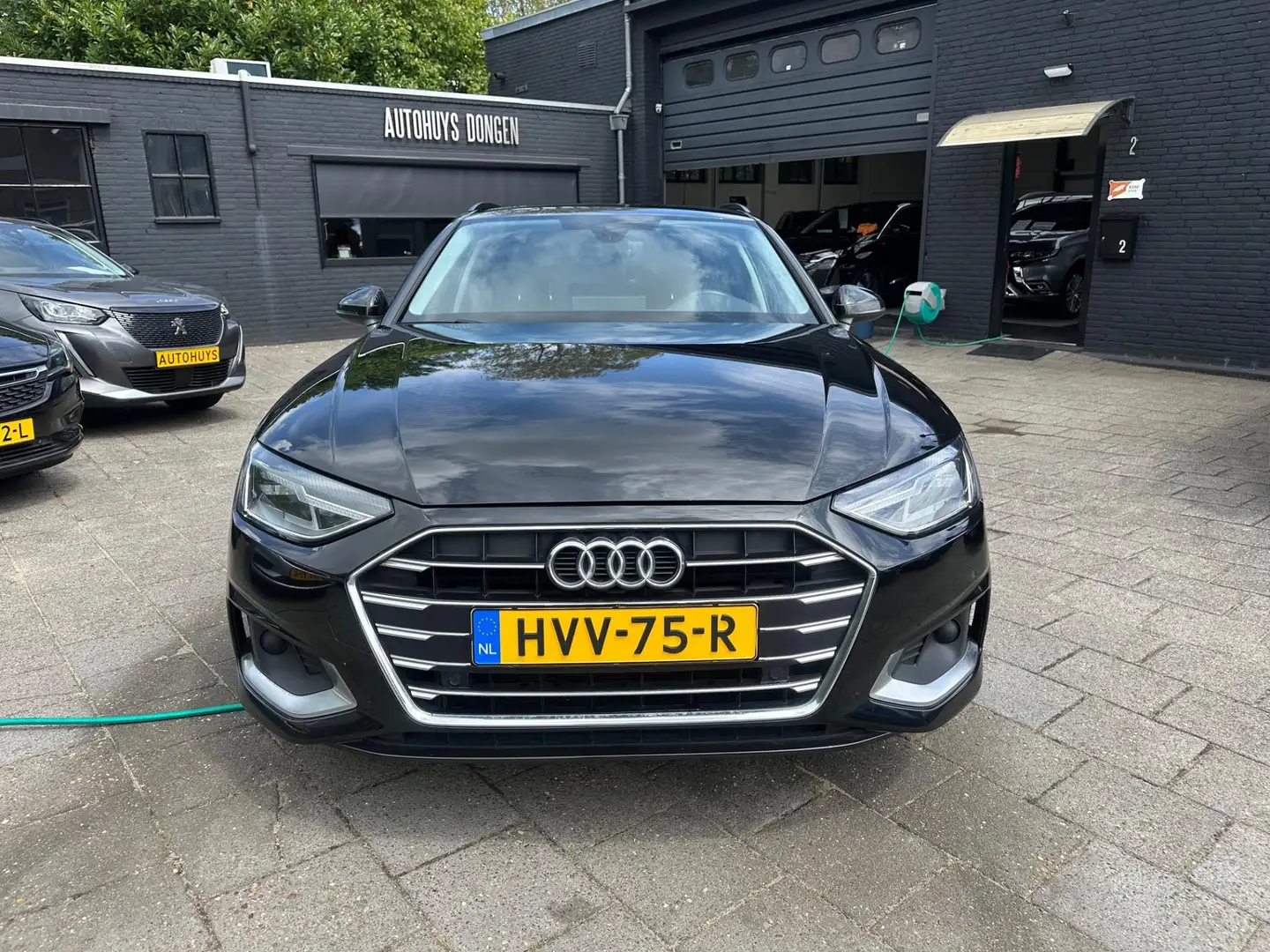 Audi A4 Avant 35 TDI (163pk) Launch edition! Aut! Avant! M Negro - 2