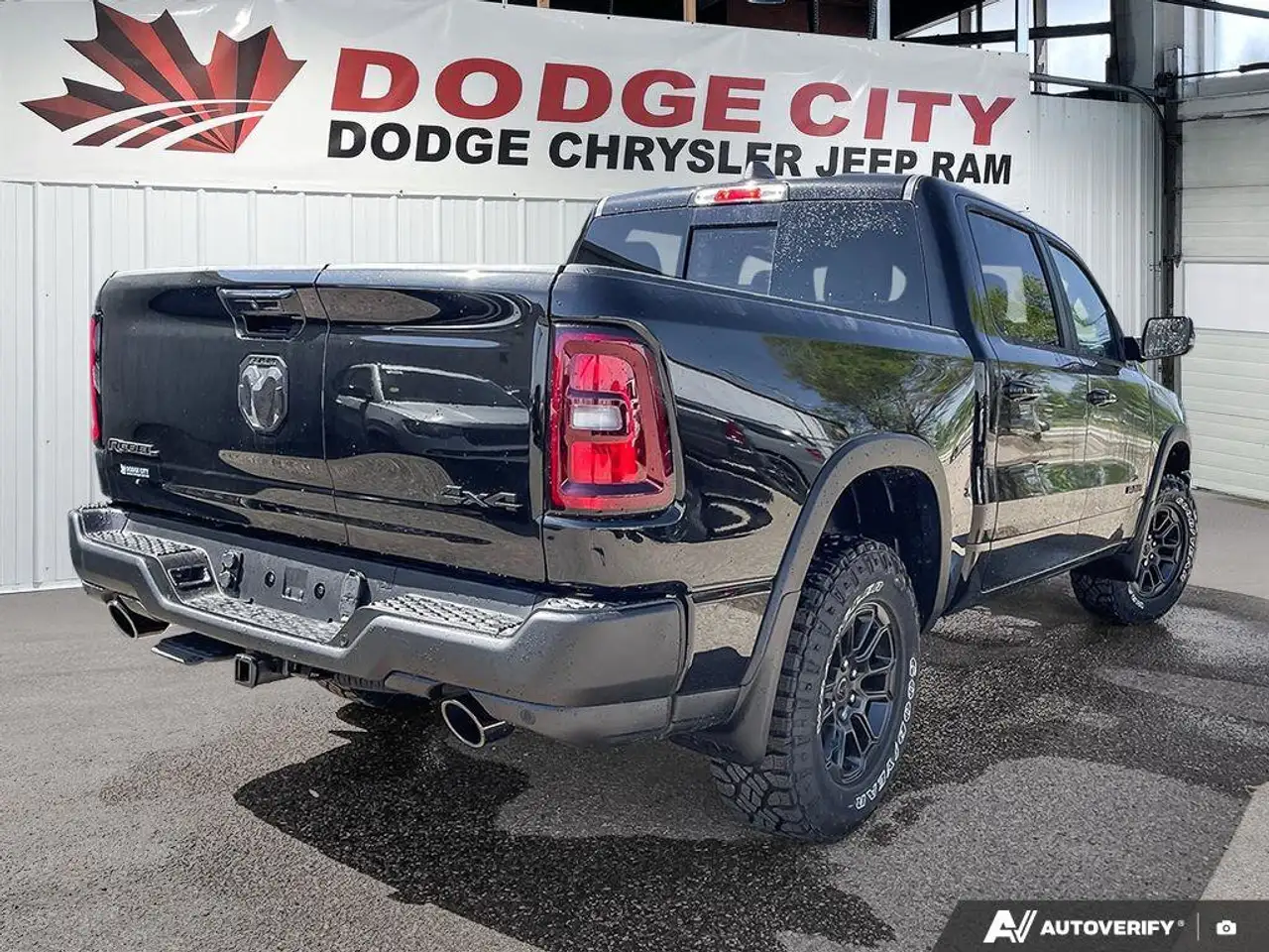 RAM 1500 снимка RAM 1500
