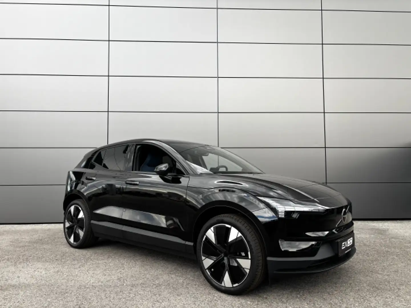 Volvo EX30 EX30 Plus, Single Extended Range Schwarz - 1