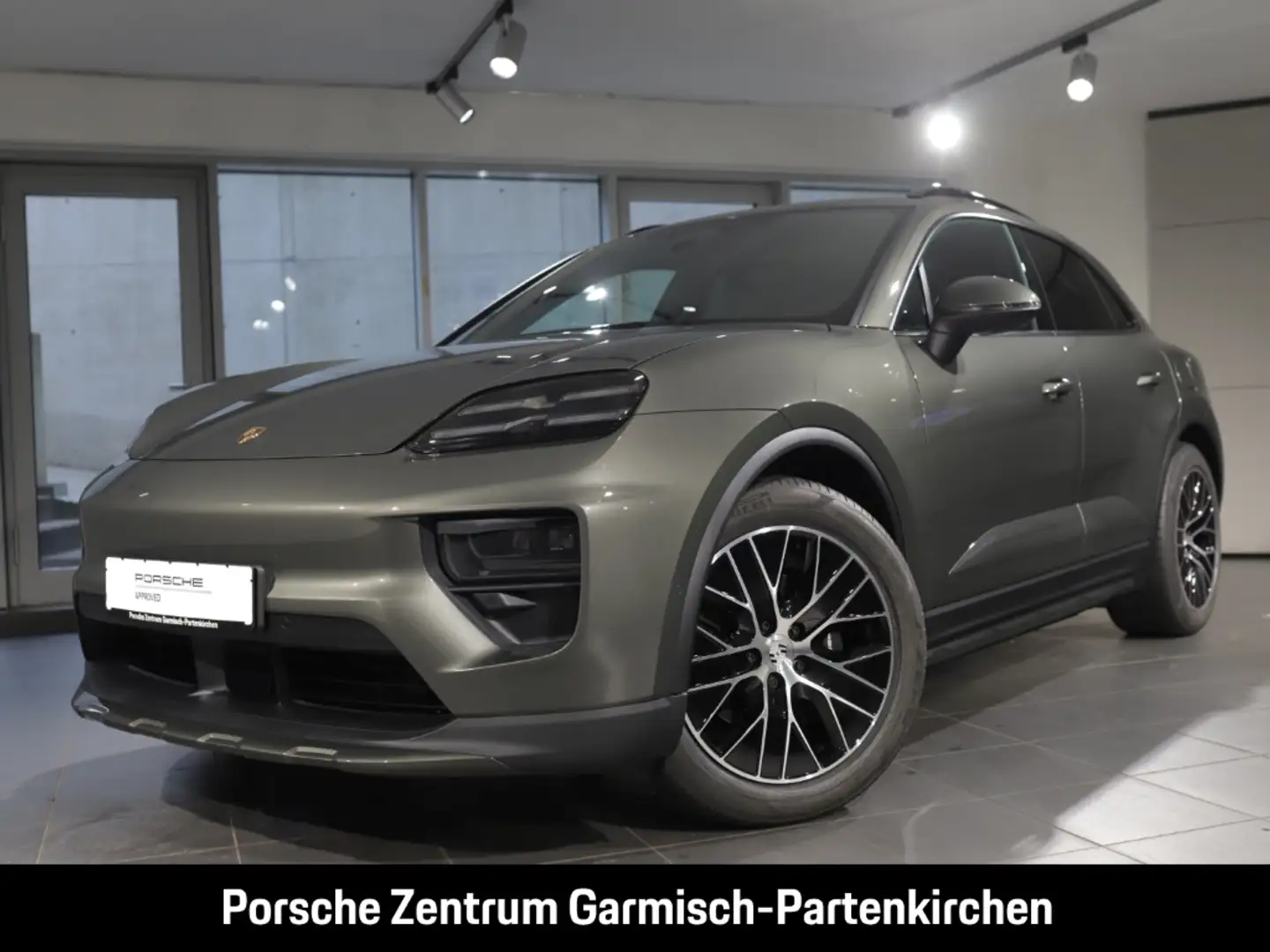 Porsche Macan 4 360 Kamera Memory Sitze SHZ ZV Temp PDC Grün - 1