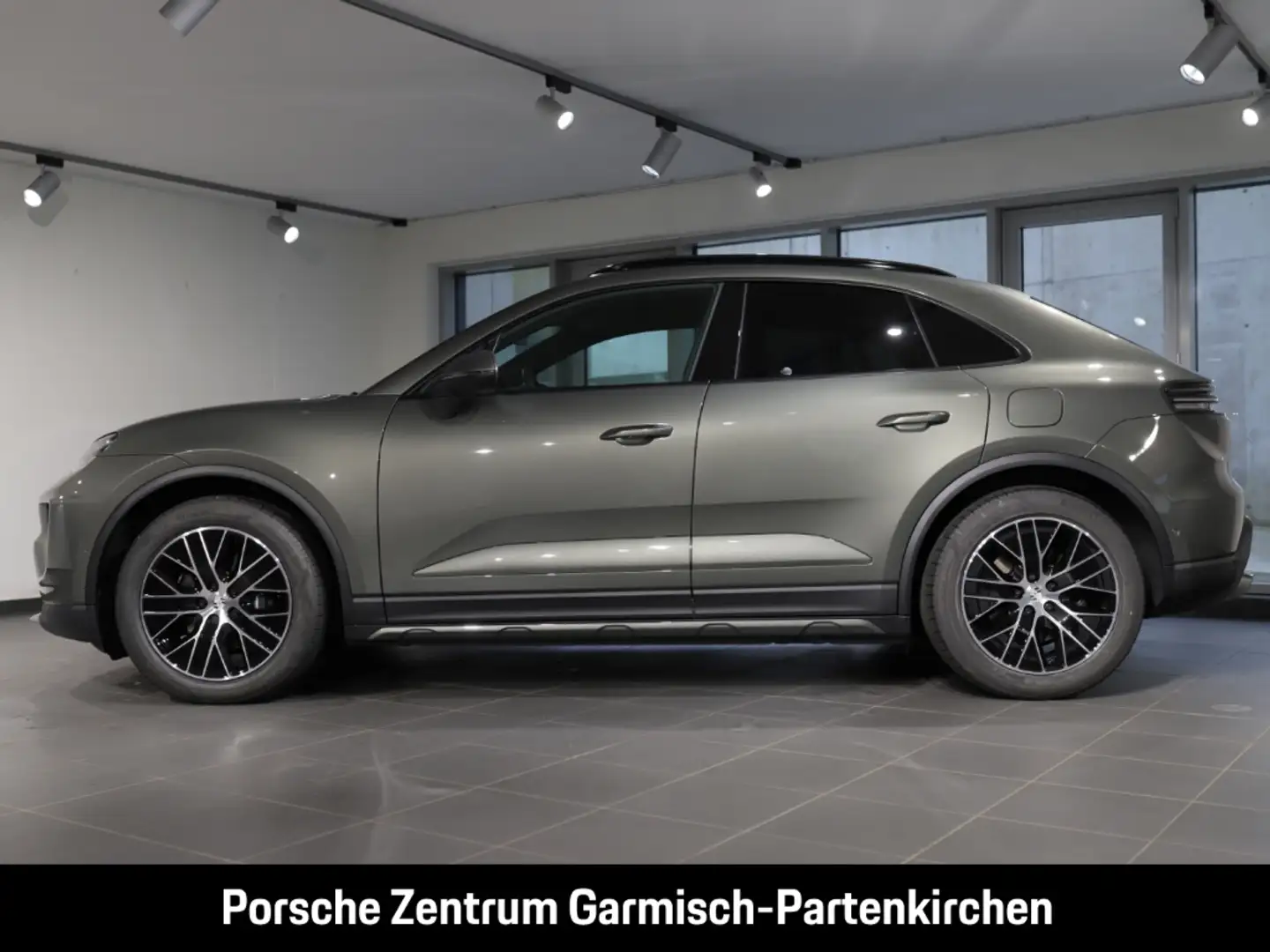Porsche Macan 4 360 Kamera Memory Sitze SHZ ZV Temp PDC Grün - 2