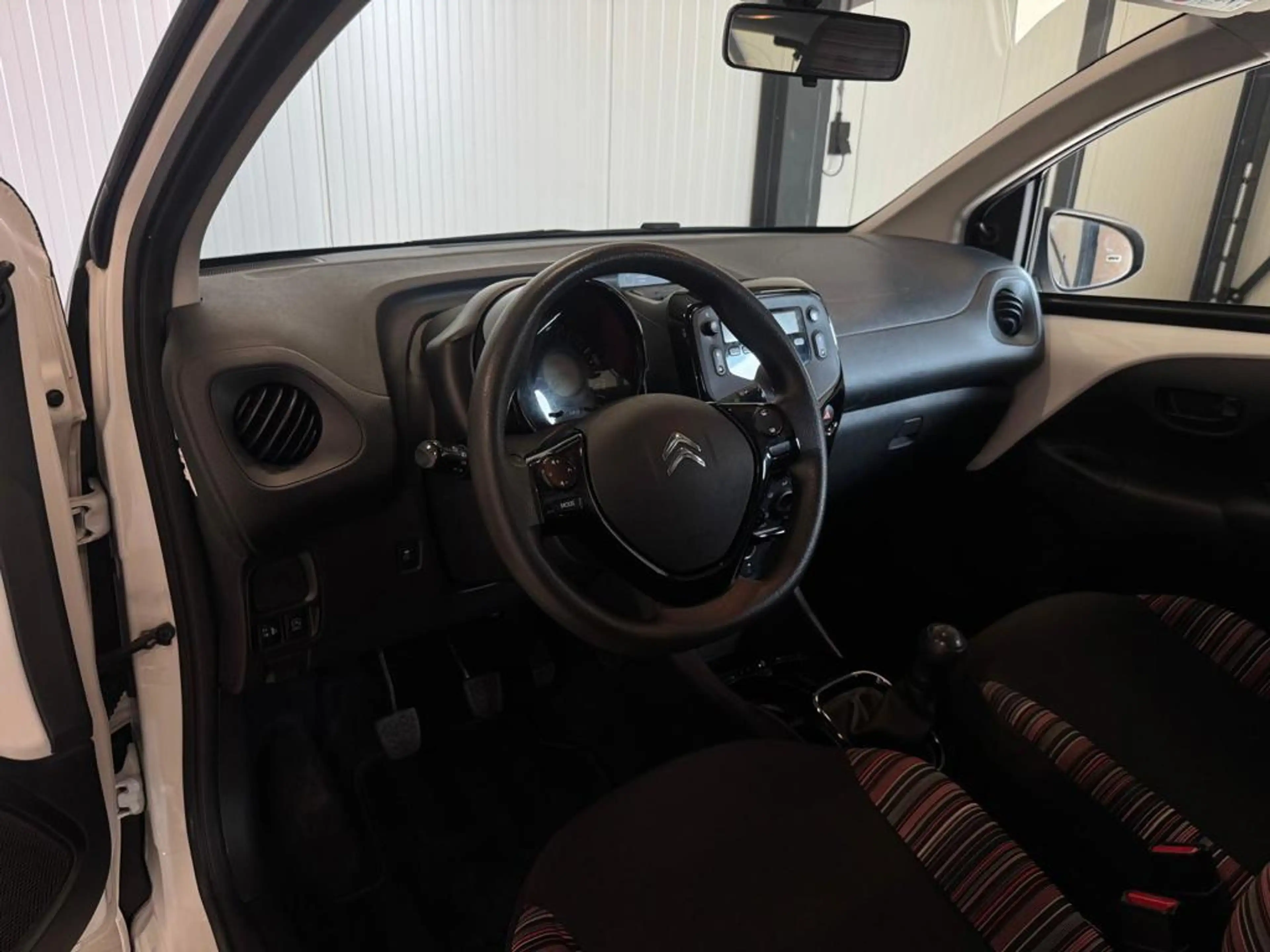 Citroen C1 1.0 VTi Feel — photo 7
