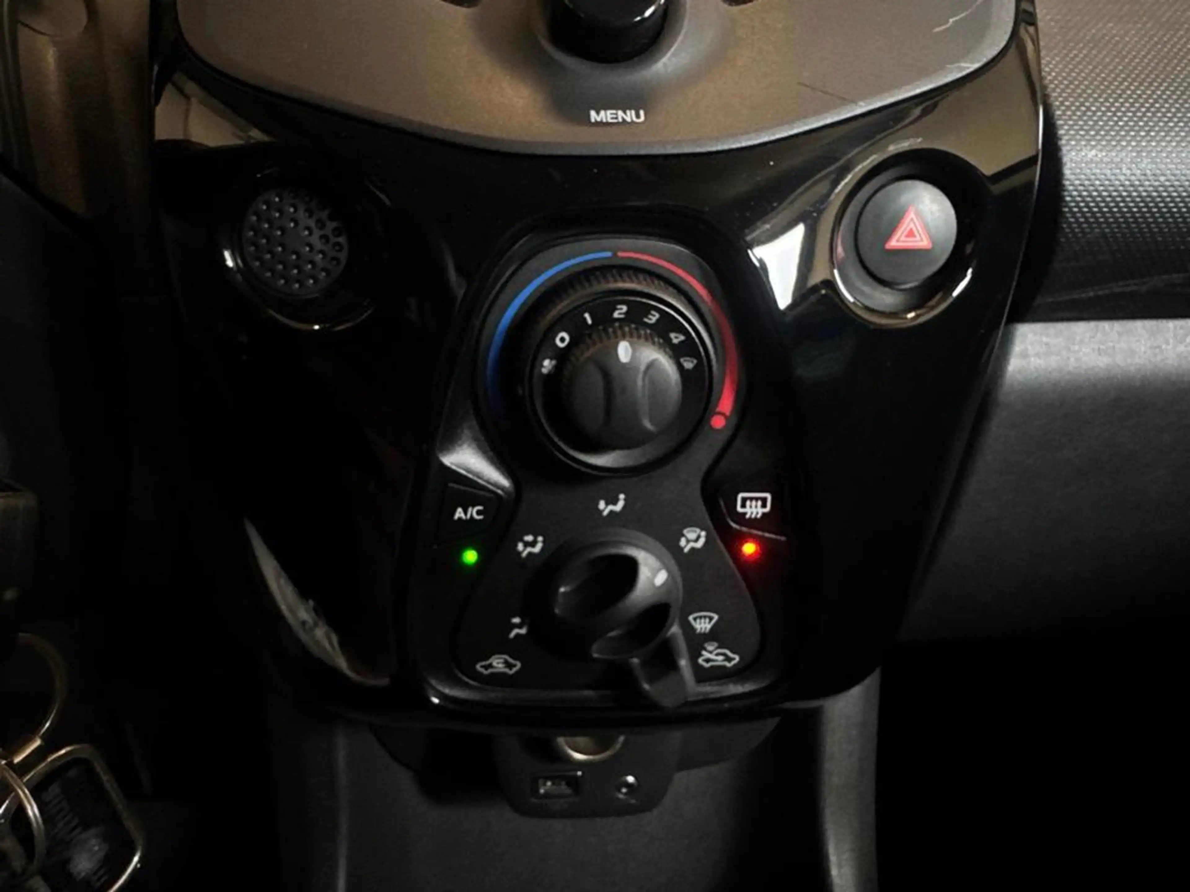 Citroen C1 1.0 VTi Feel — photo 10