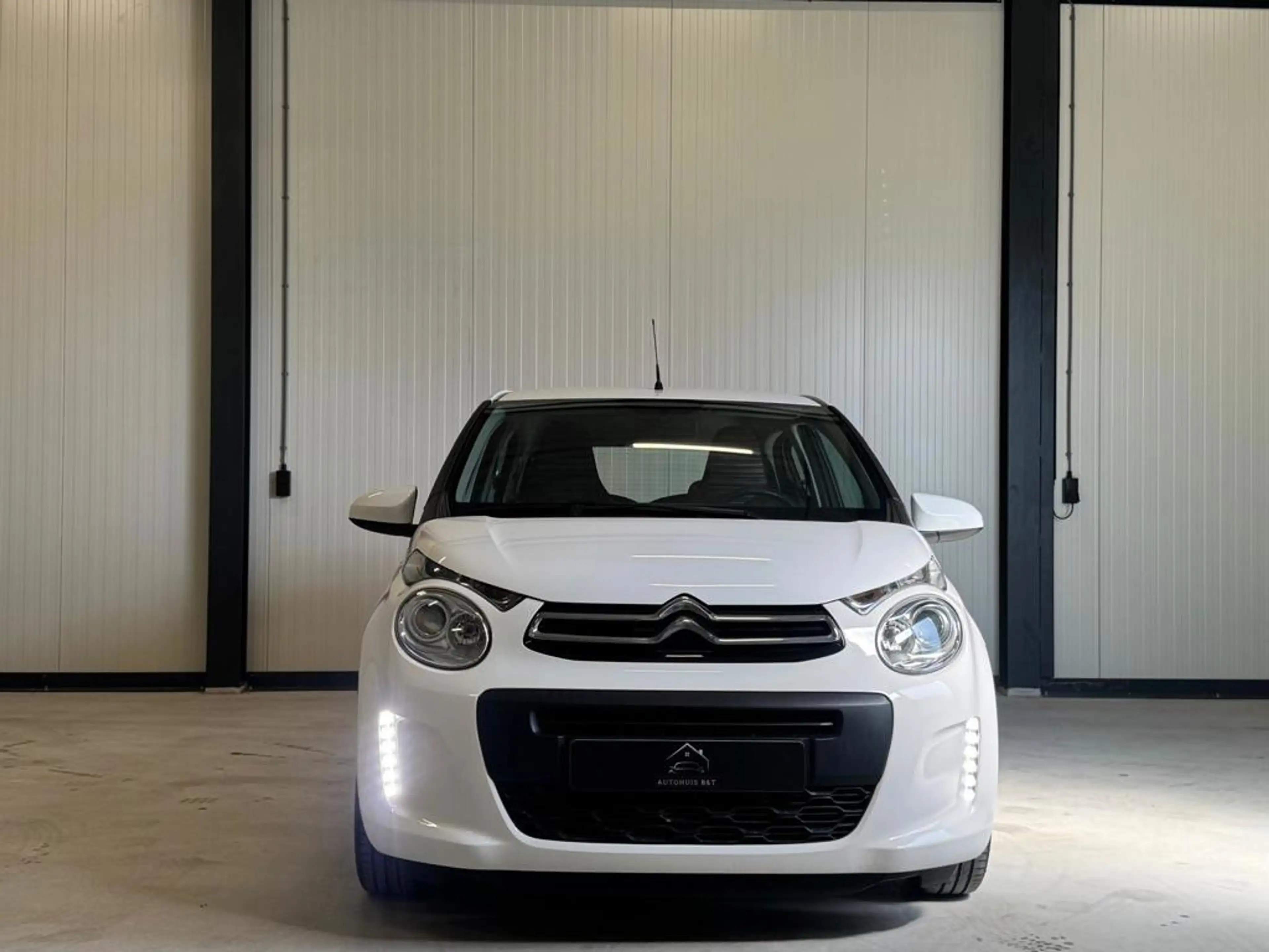 Citroen C1 1.0 VTi Feel — photo 2