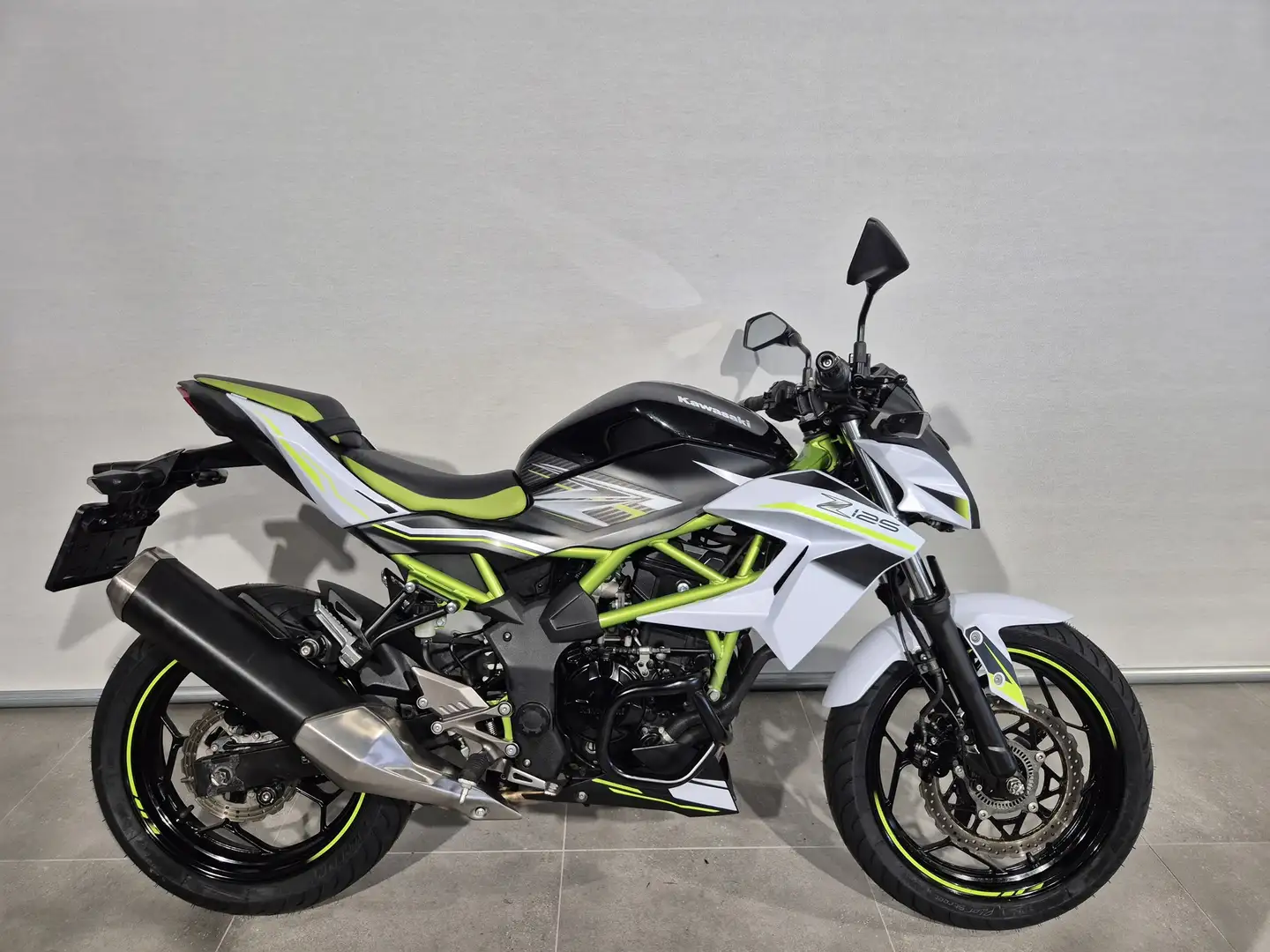 Kawasaki Z 125 Wit - 1