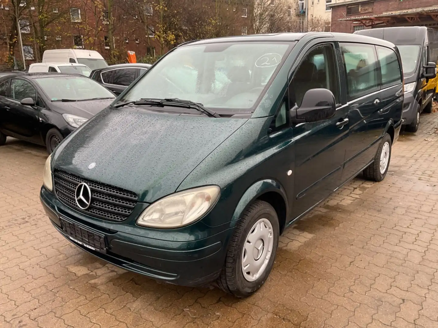 Mercedes-Benz Vito Kombi 111 CDI lang 7 SITZER Zöld - 1