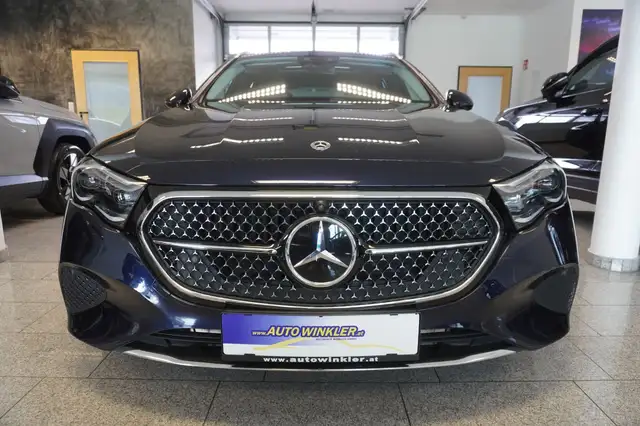 Mercedes-Benz E-Class view 2