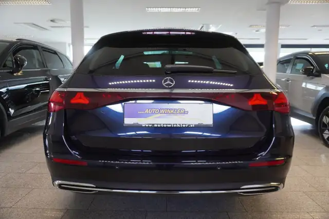 Mercedes-Benz E-Class view 6
