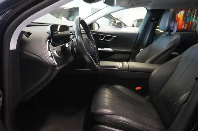Mercedes-Benz E-Class view 8