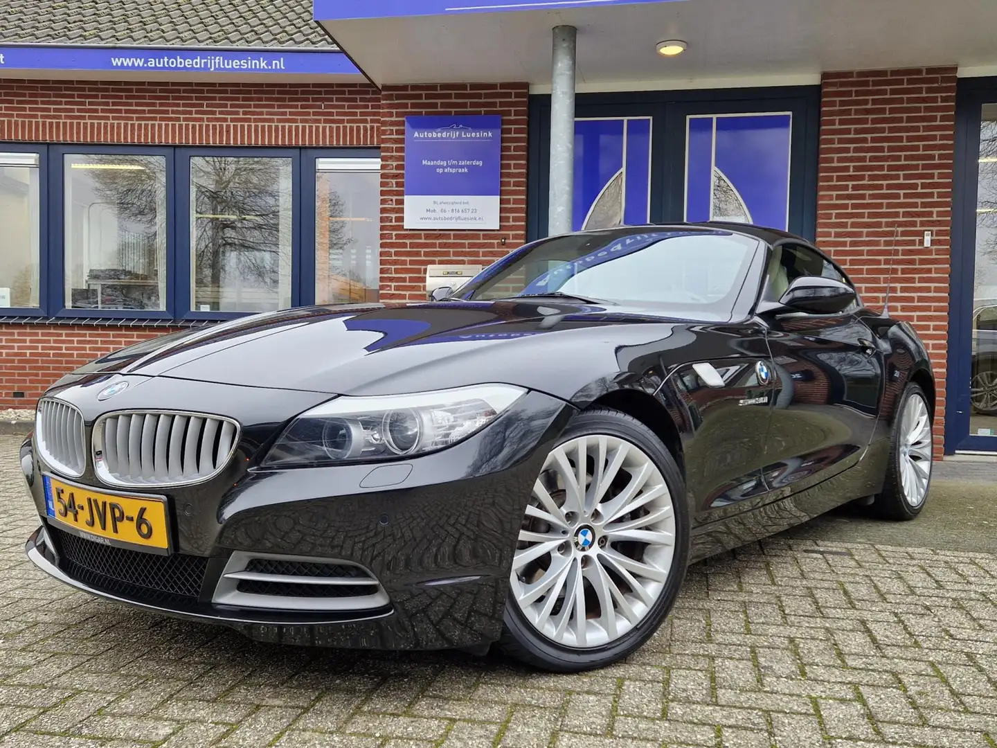 BMW Z4 Roadster SDrive30i Introduction Origineel Nederlan Zwart - 2