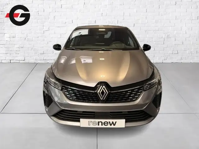 Renault Clio view 2