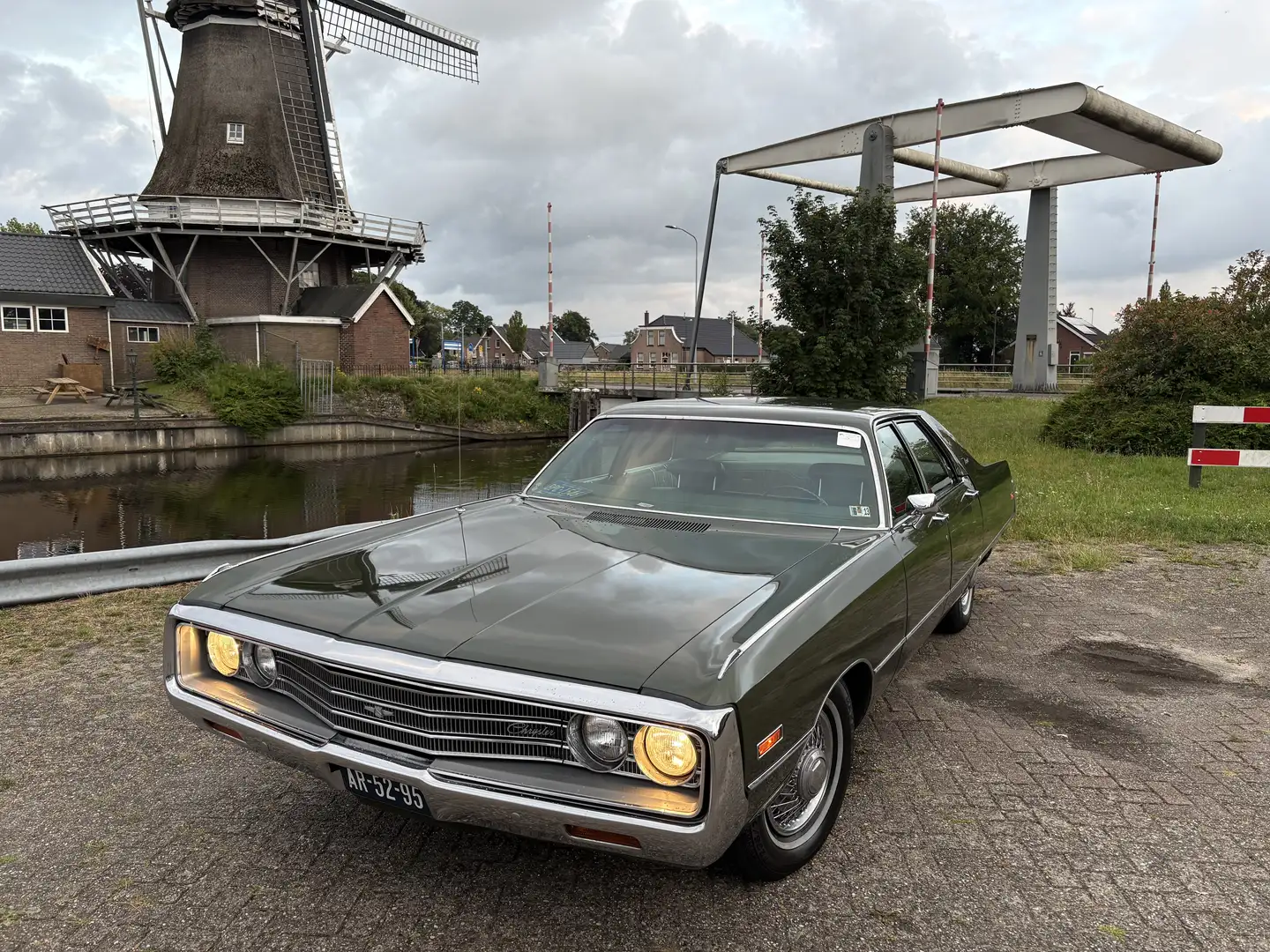 Chrysler New Yorker newport Verde - 1