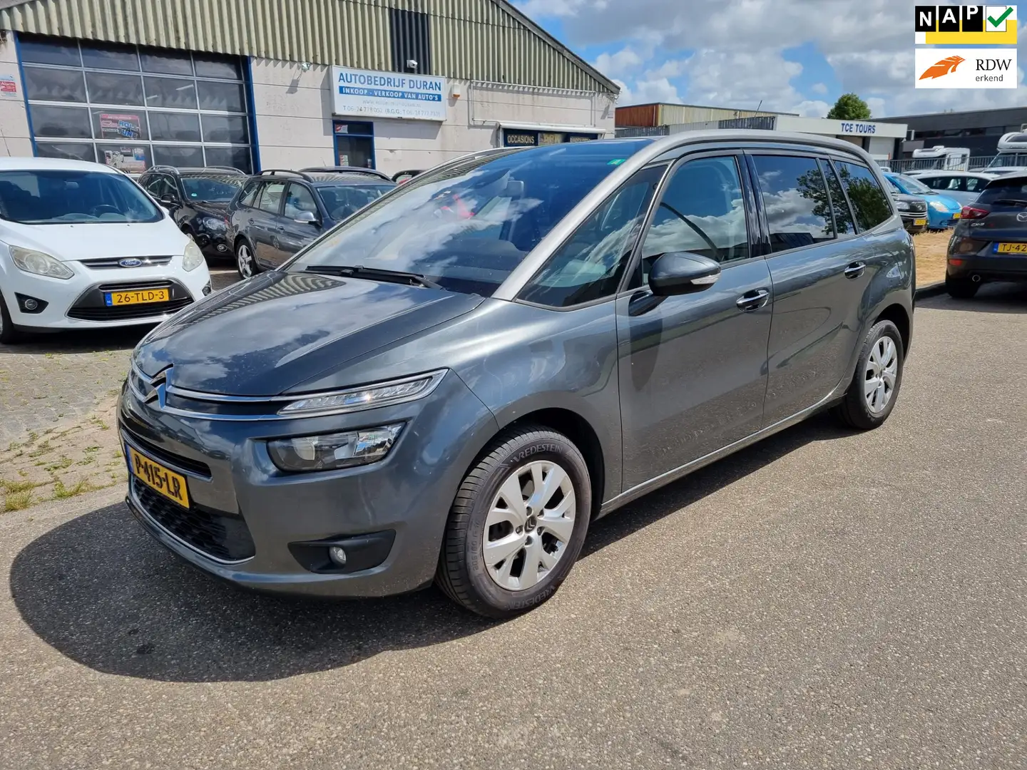Citroen Grand C4 Picasso 1.2 PureTech Business 7-Pers Bj:2016 Gris - 1
