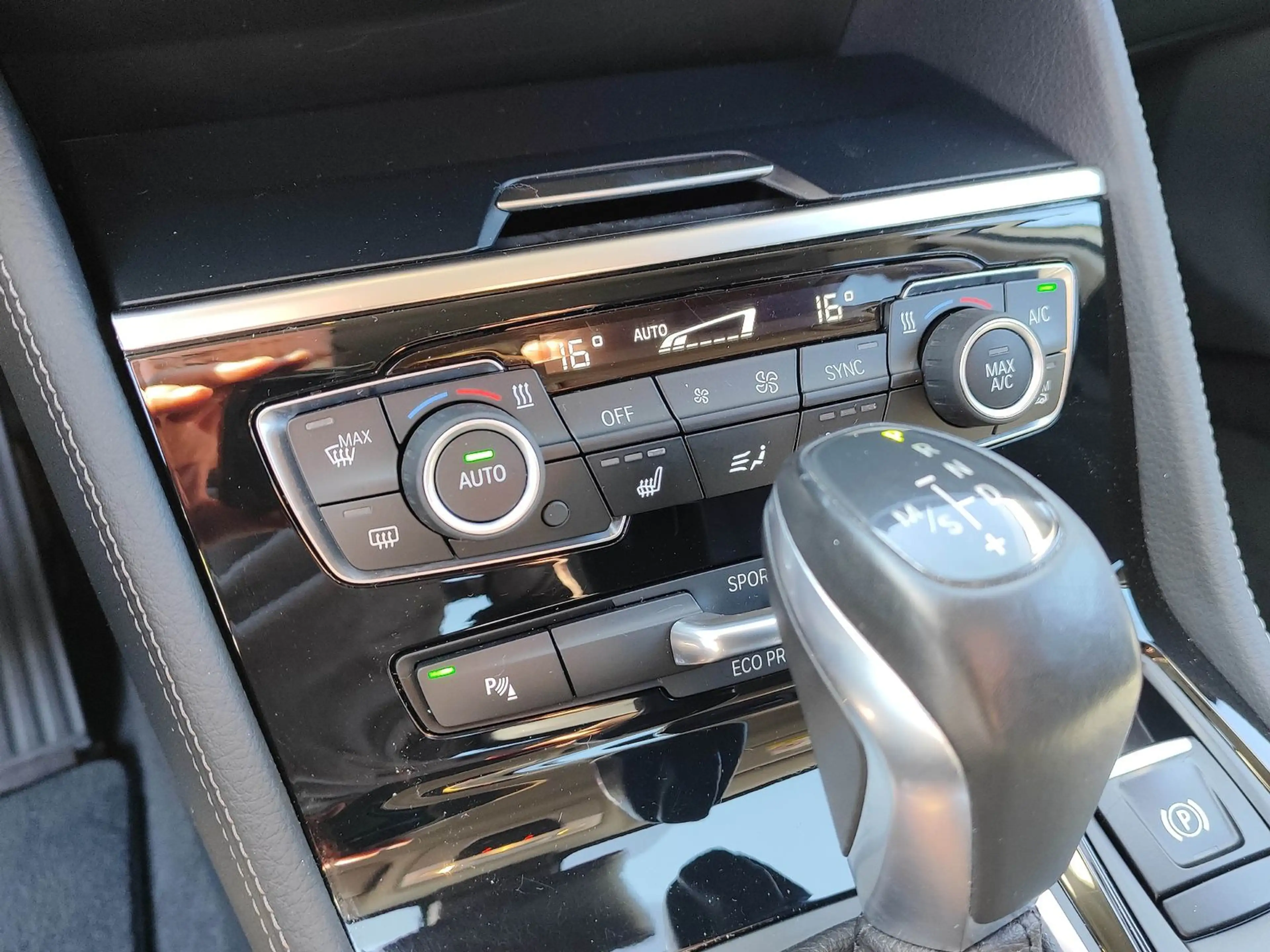 BMW 220 i Active Tourer *LED*ATM*NAVI*PDC*AHK* — photo 28