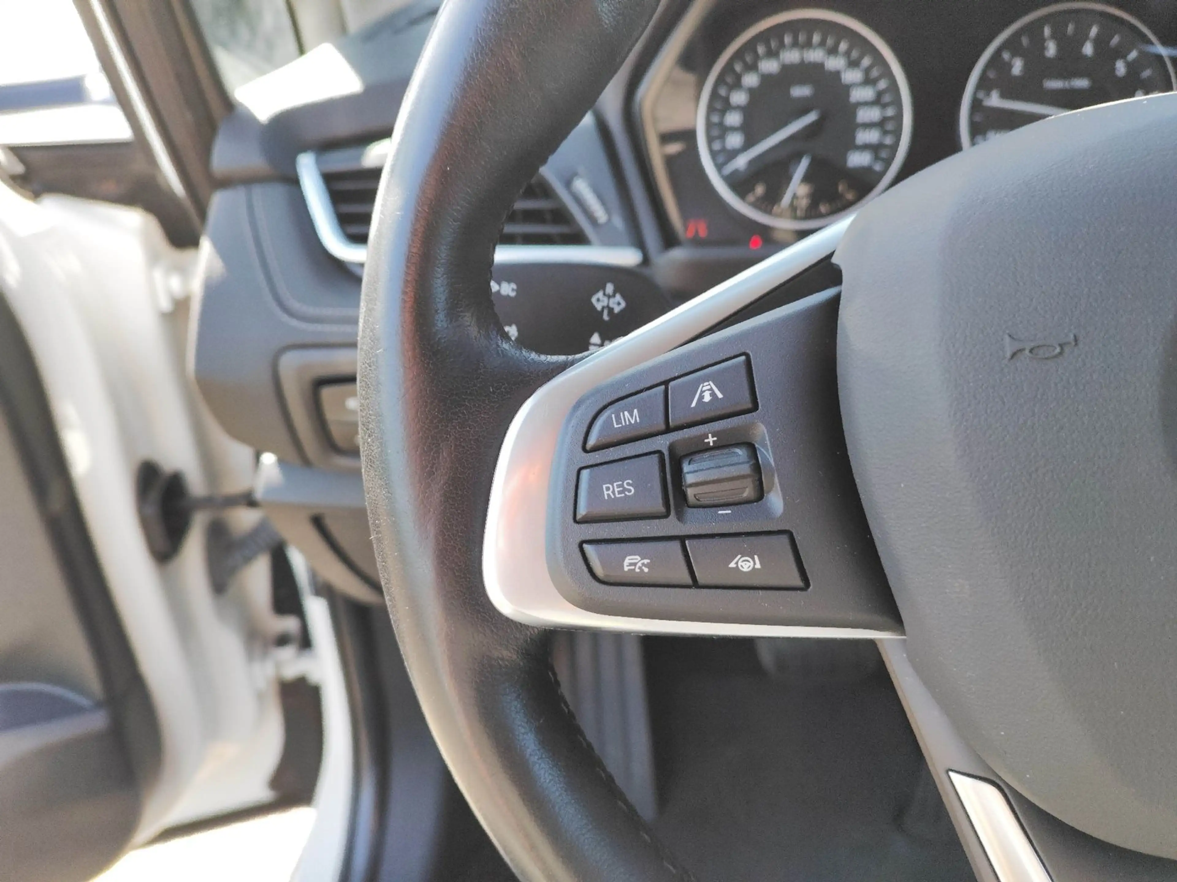 BMW 220 i Active Tourer *LED*ATM*NAVI*PDC*AHK* — photo 20