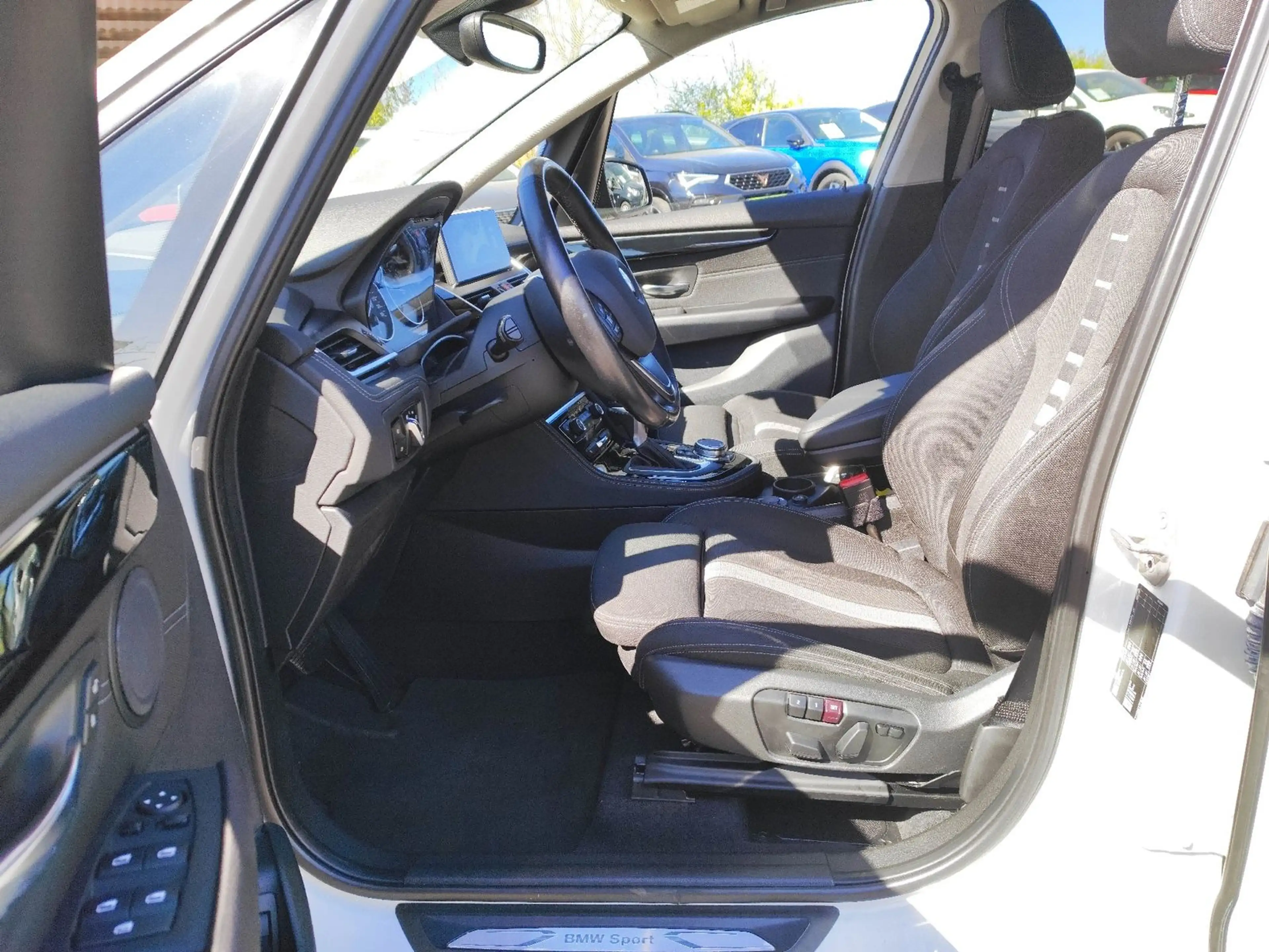 BMW 220 i Active Tourer *LED*ATM*NAVI*PDC*AHK* — photo 13