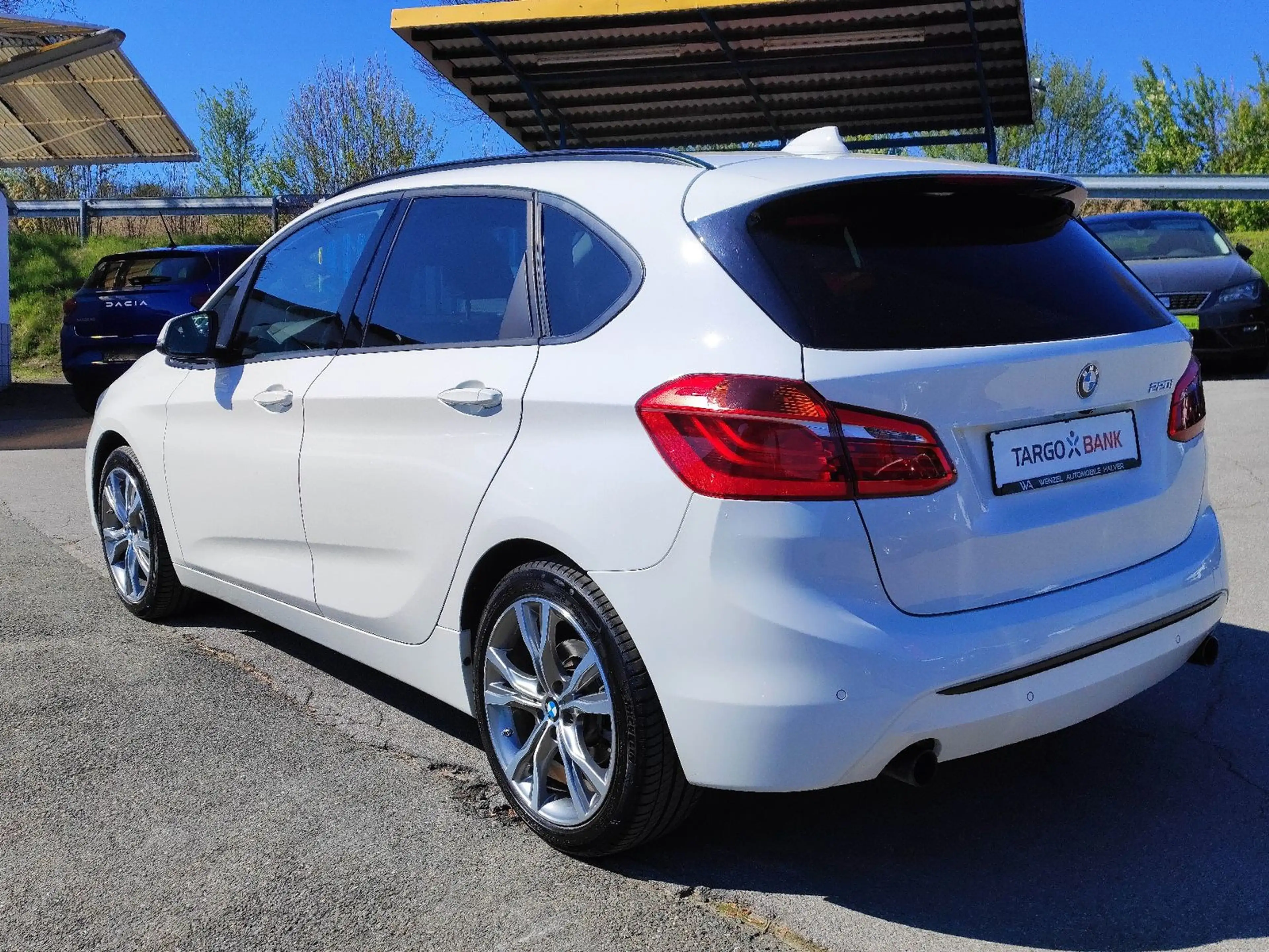 BMW 220 i Active Tourer *LED*ATM*NAVI*PDC*AHK* — photo 5