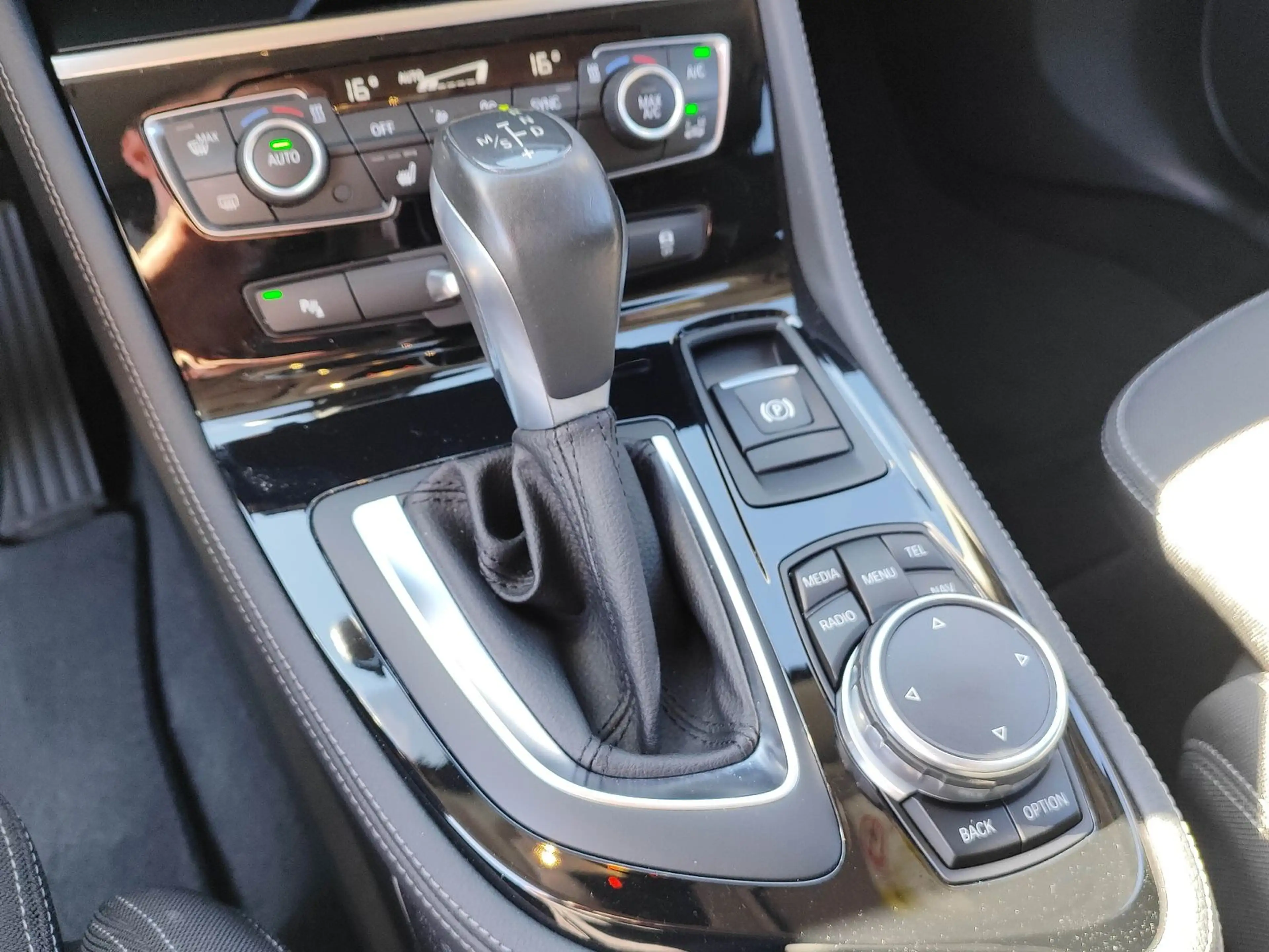 BMW 220 i Active Tourer *LED*ATM*NAVI*PDC*AHK* — photo 29