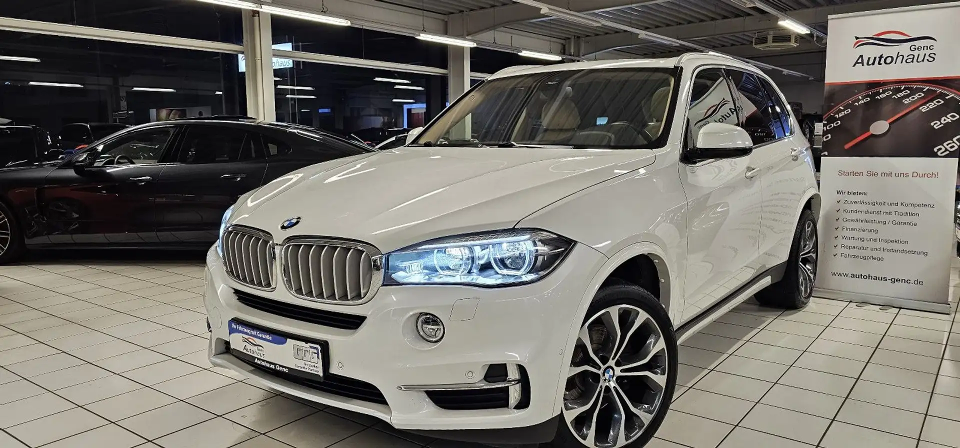 BMW X5 xDrive 40 d Standhzg.HUD Panorama SoftClose Weiß - 1