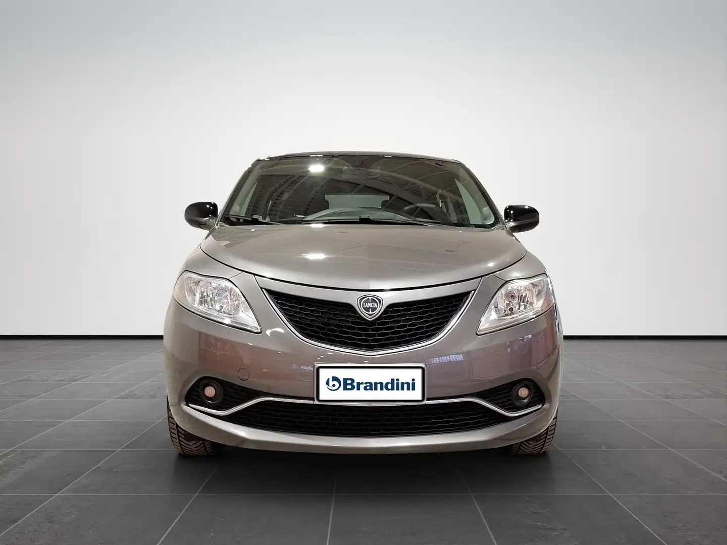 Lancia Ypsilon 5 Porte 1.2 Gold Weiß - 2