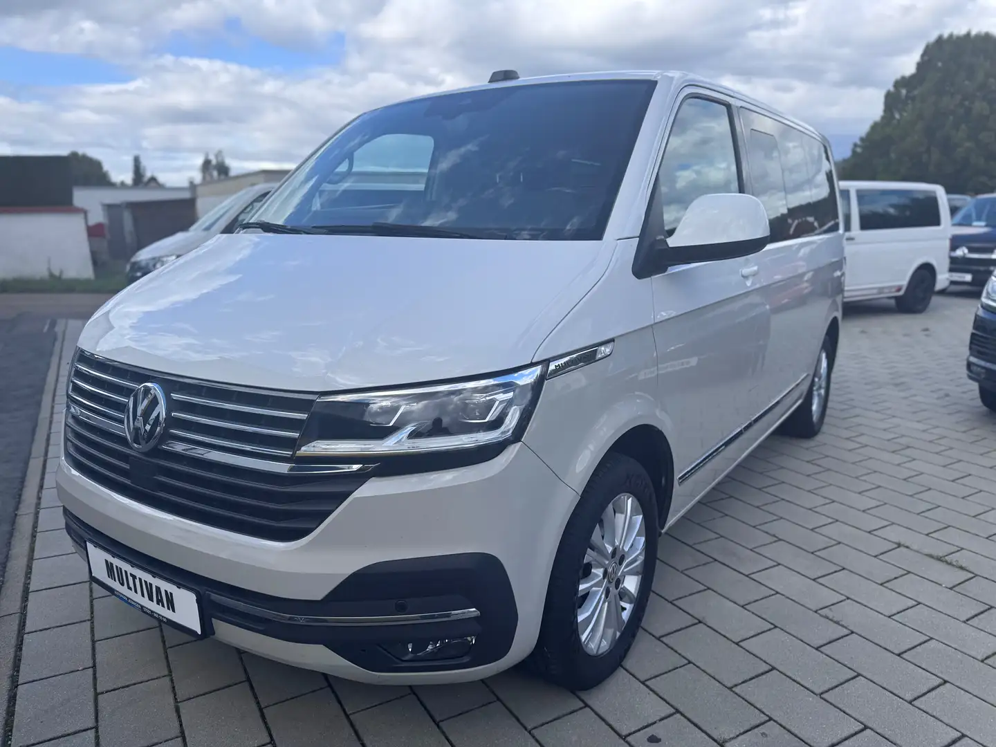 Volkswagen T6.1 Multivan Multivan Generation Six/Leder/LED/ACC/Navi/BiColor Blanc - 1