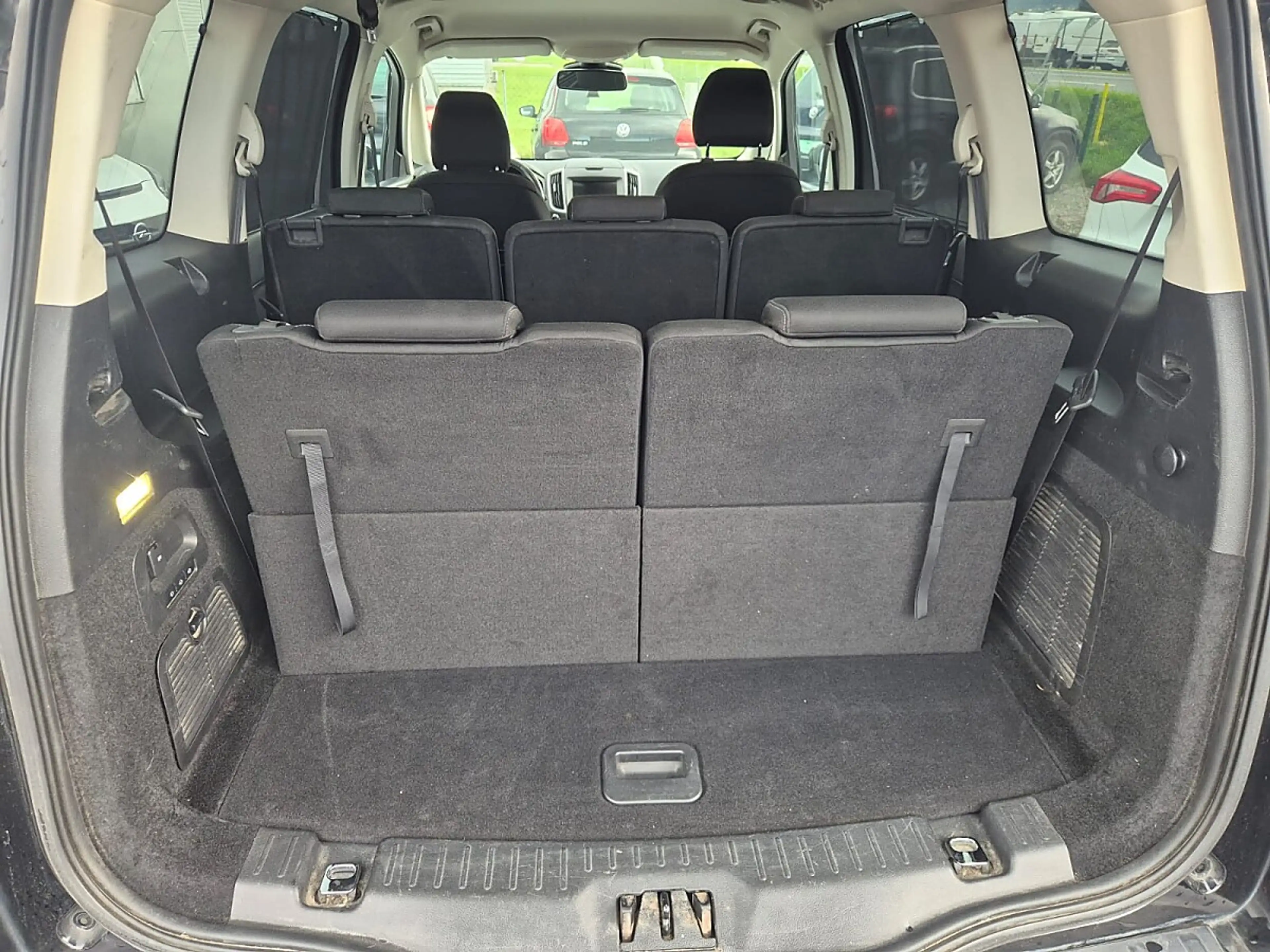 Ford Galaxy 2,0 **Allrad*7Sitze** — photo 15
