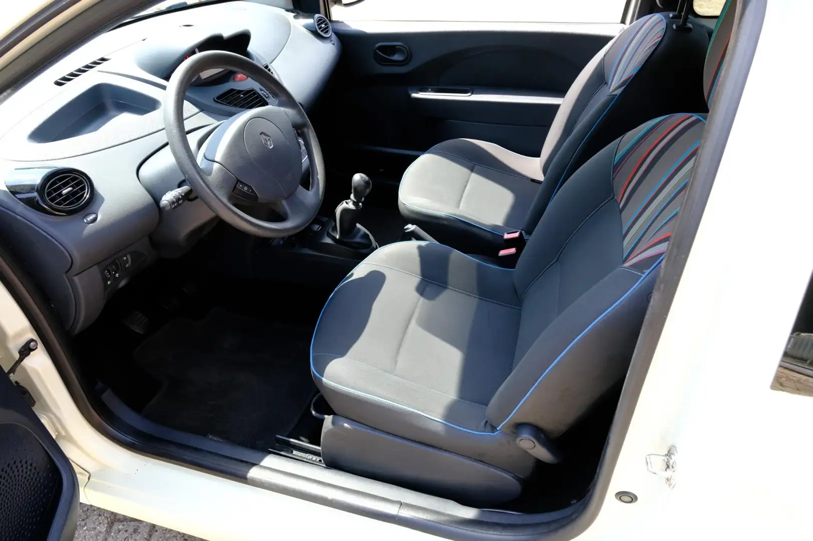 Renault Twingo 1.2 16V Collection Airco Geel - 2