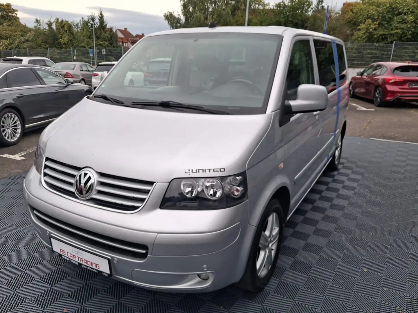 Volkswagen T5 Transporter Bus Multivan United*Klima*Alu Silber - 1