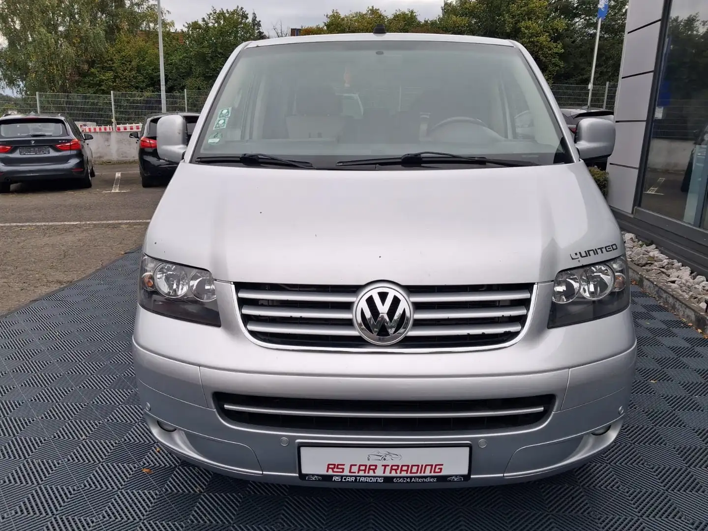 Volkswagen T5 Transporter Bus Multivan United*Klima*Alu Silber - 2