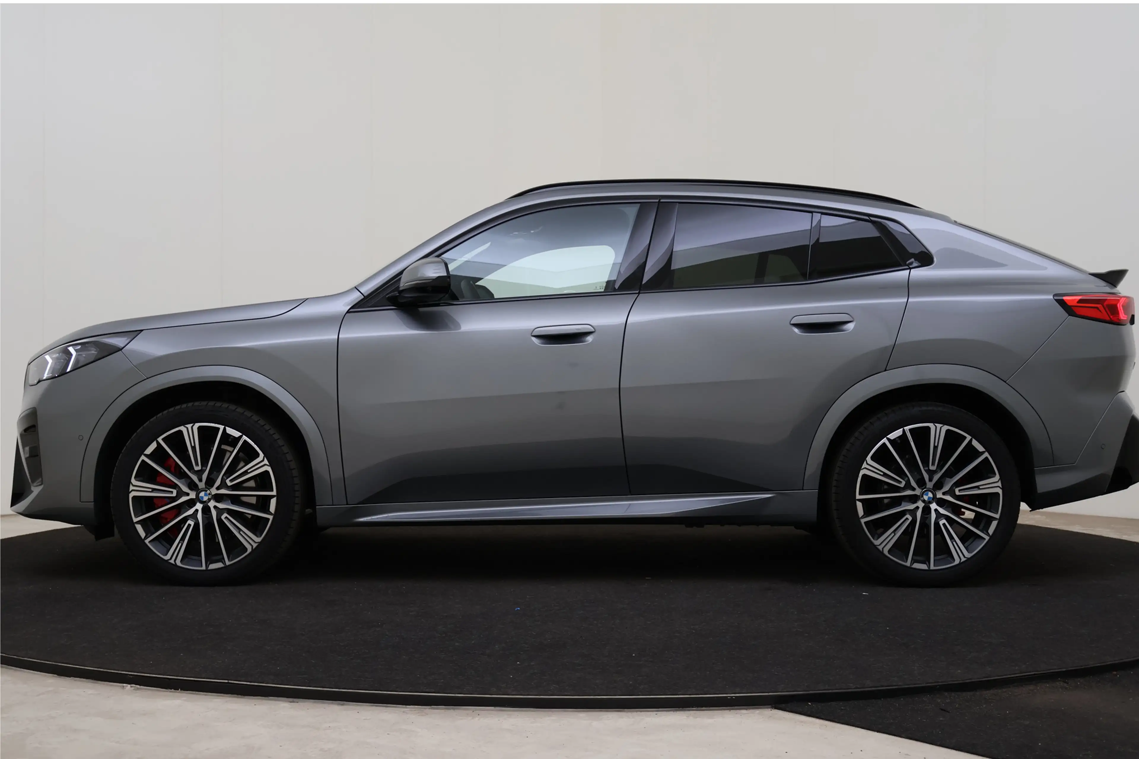 BMW X2 sDrive20i M Sport Automaat / Trekhaak / Panoramada — photo 14