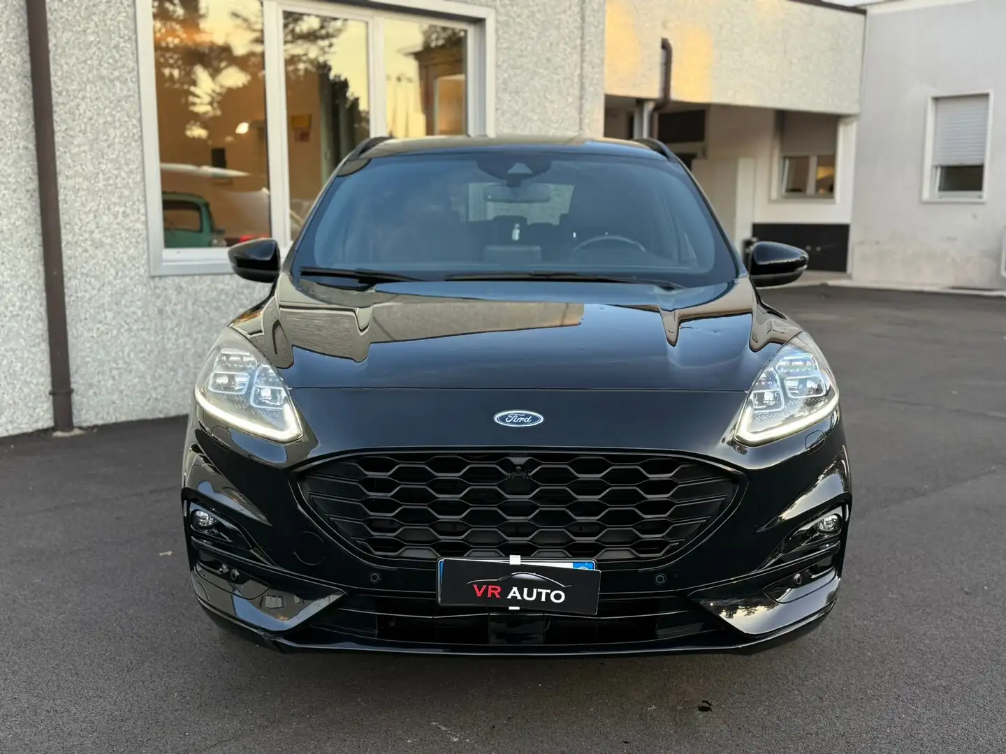 Ford Kuga AUTOM. 1.5 ecoblue ST-Line X 2wd 120cv NEOPAT. Zwart - 2