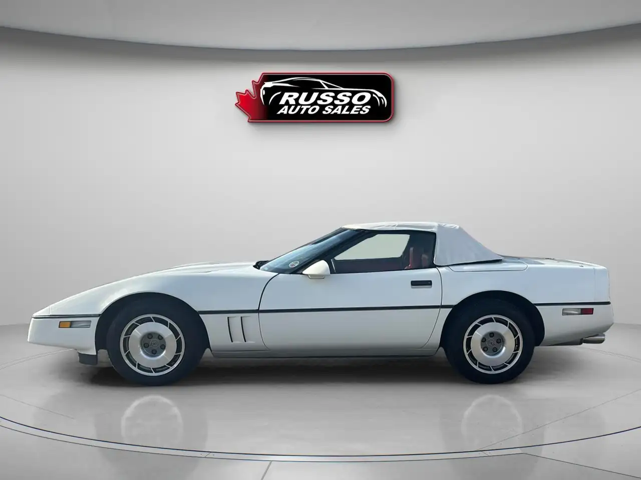 Chevrolet Corvette снимка Chevrolet Corvette