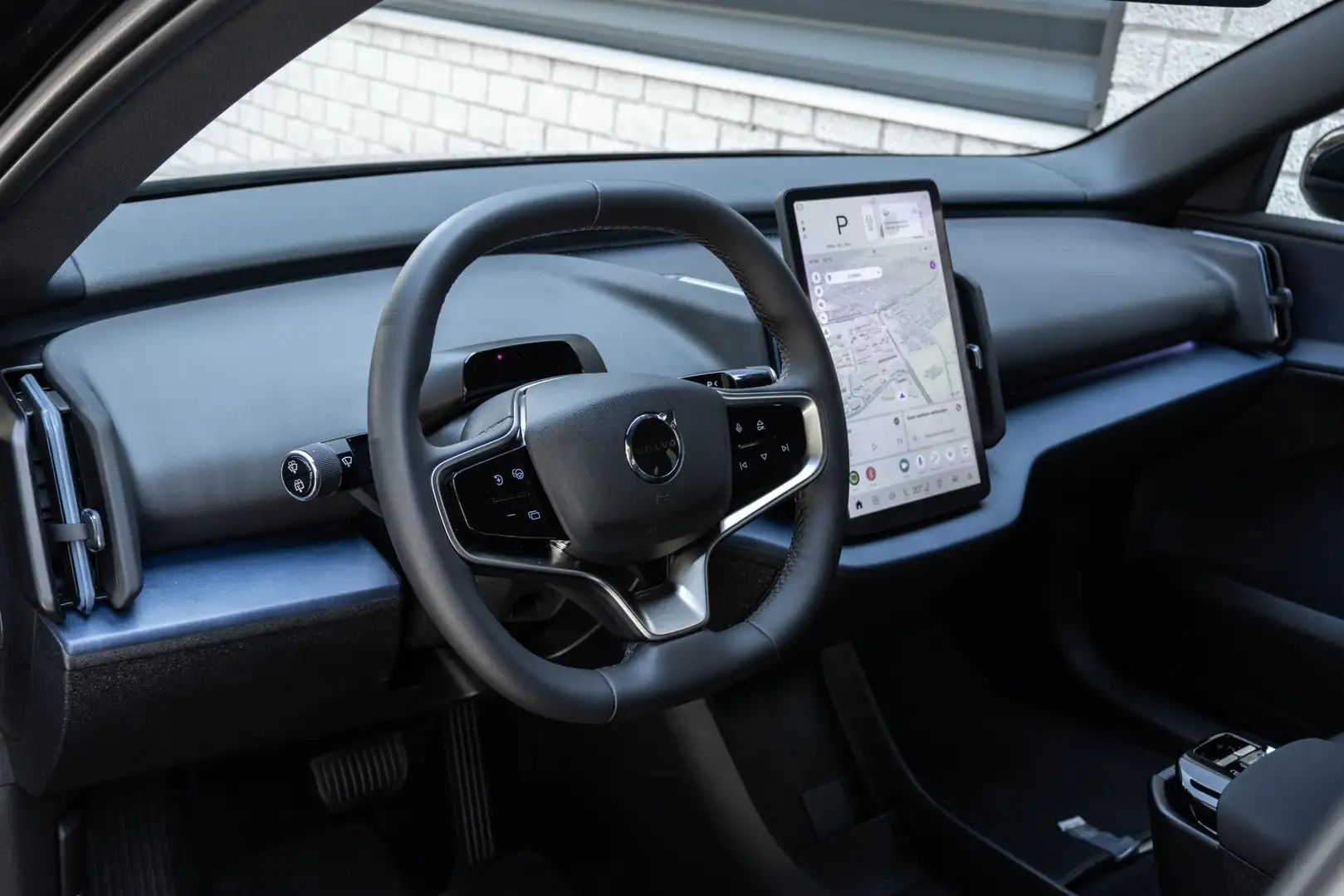 Volvo EX30 Single Motor Extended Range Plus 69 kWh | Warmtepo Noir - 2