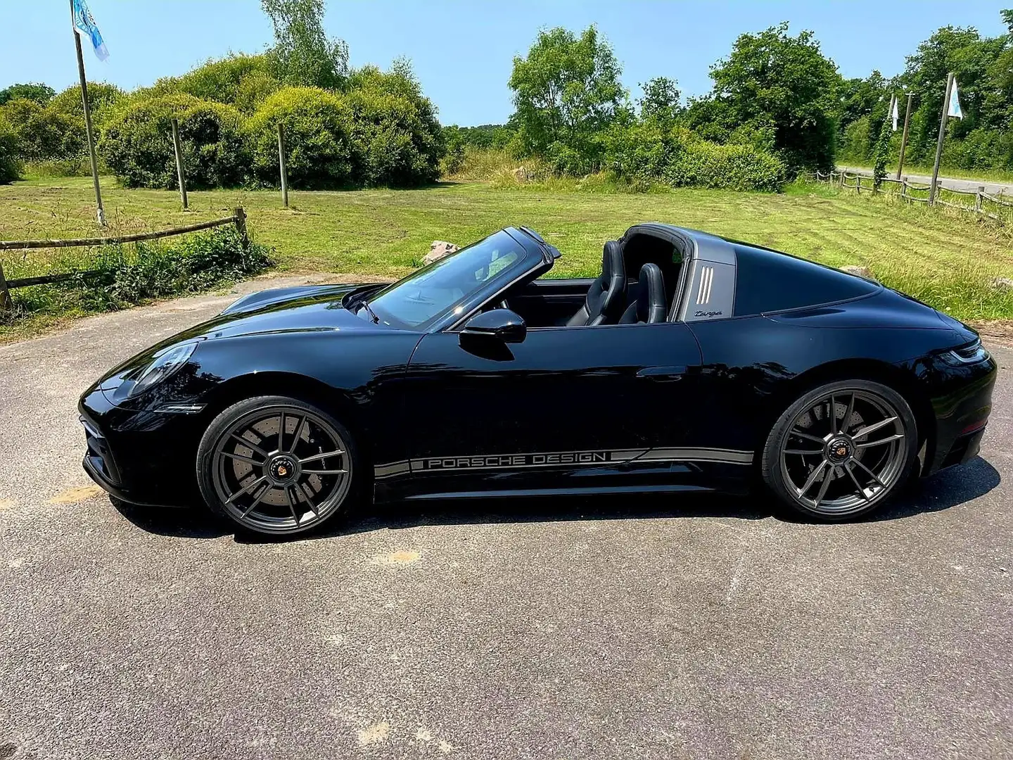 Porsche 992 992 Targa 4 GTS 50TH anniversary Porsche Design Noir - 2