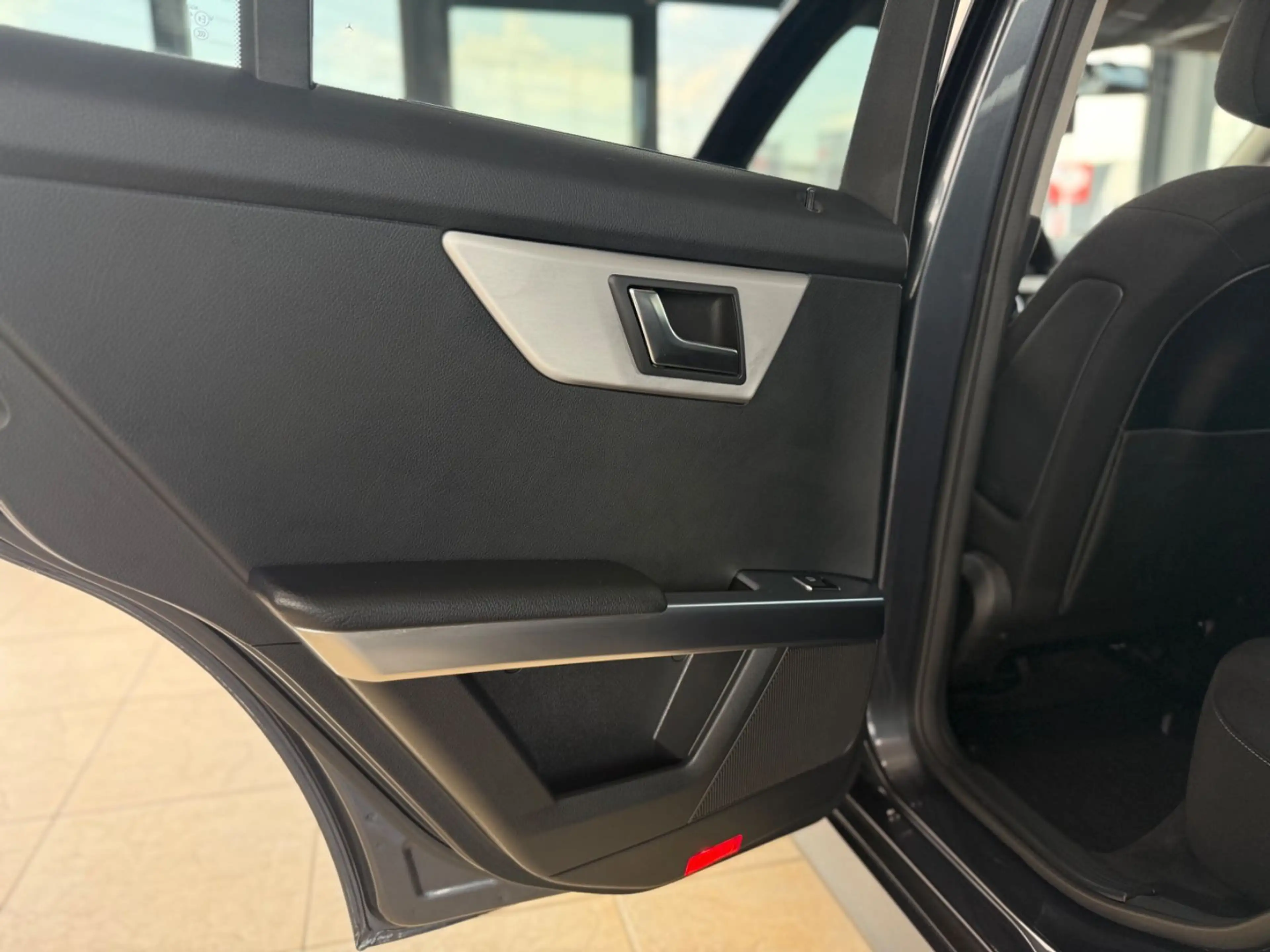Mercedes-Benz GLK 200 Premium — photo 14