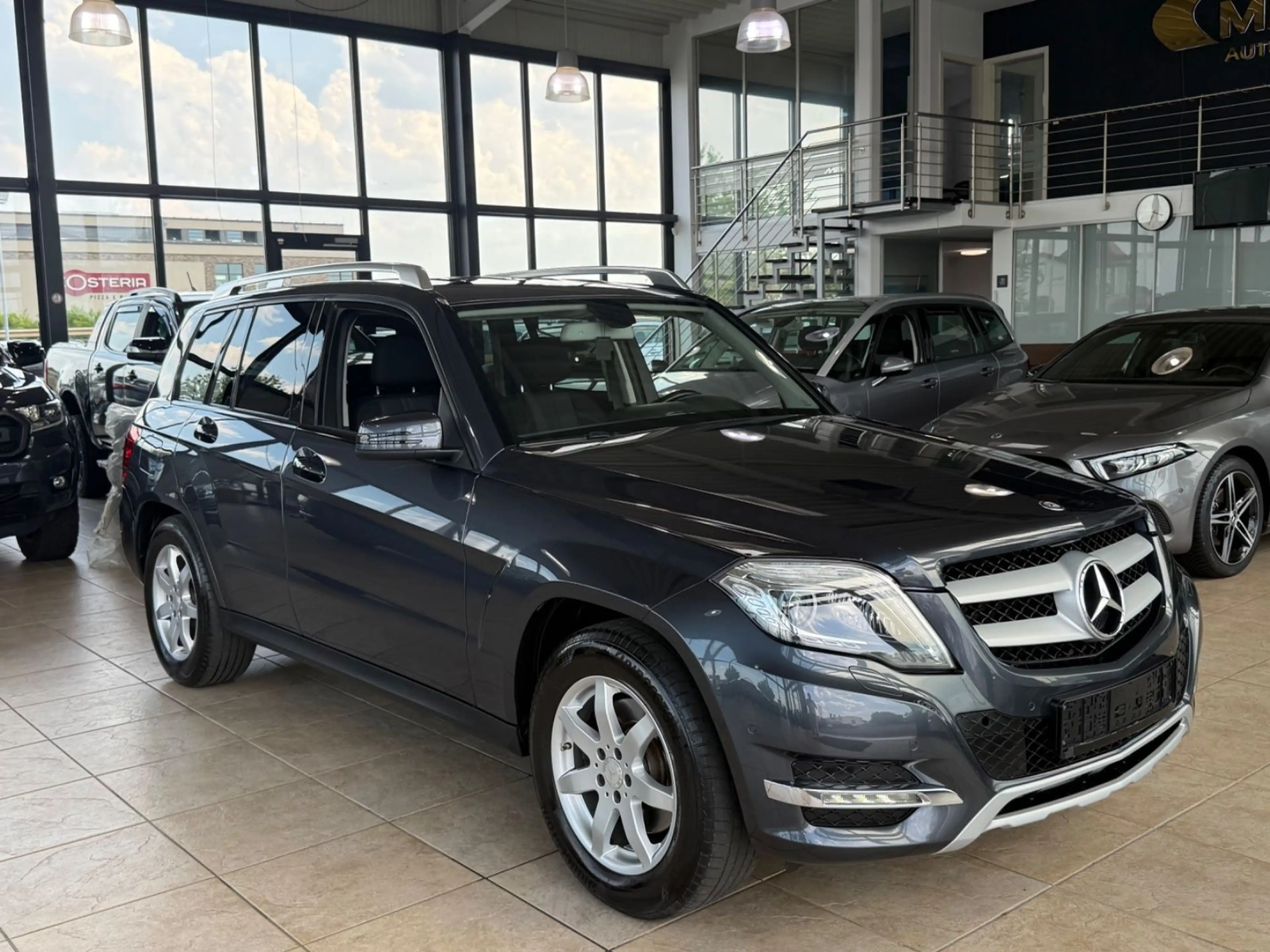 Mercedes-Benz GLK 200 Premium — photo 4