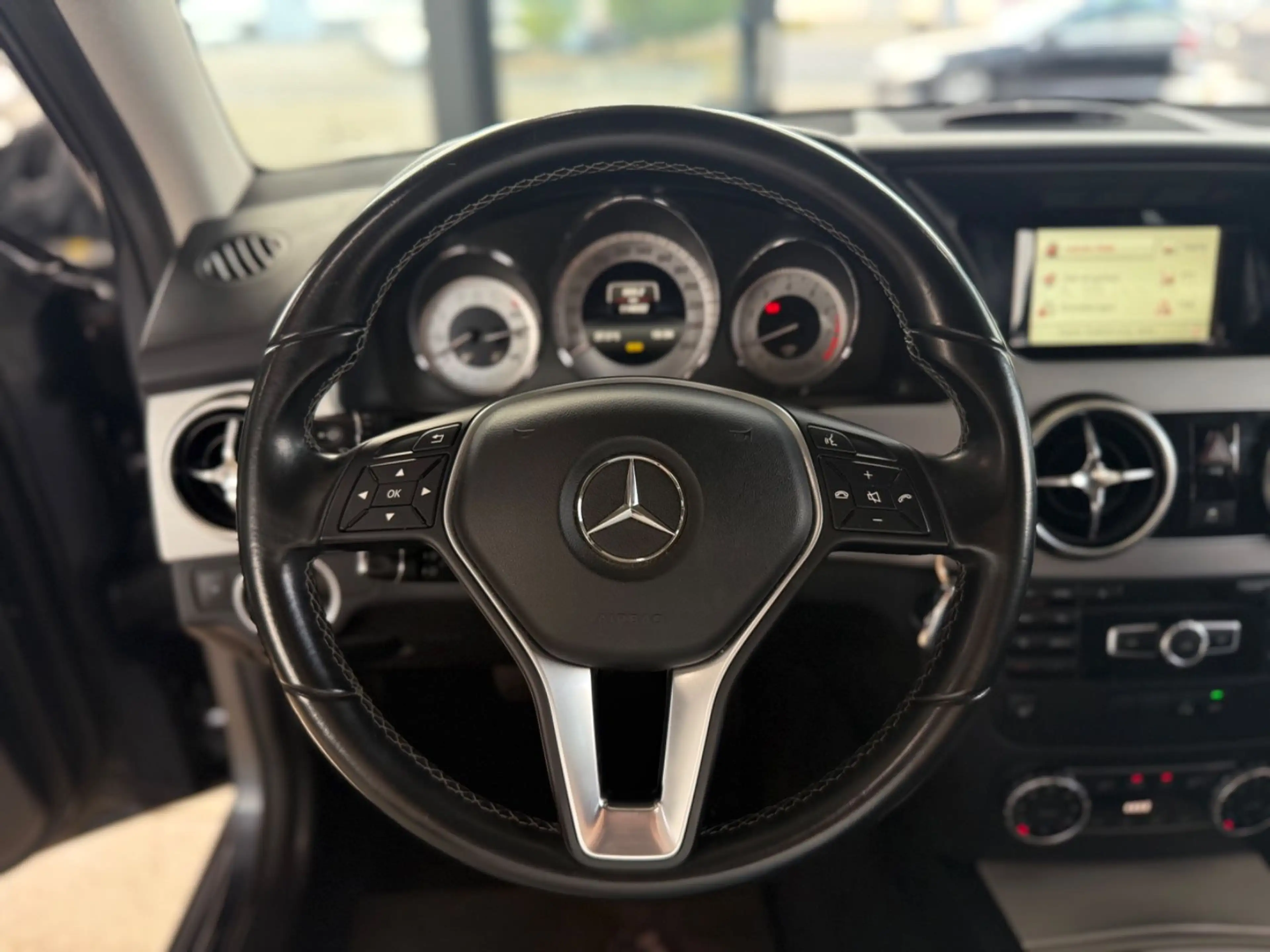Mercedes-Benz GLK 200 Premium — photo 7