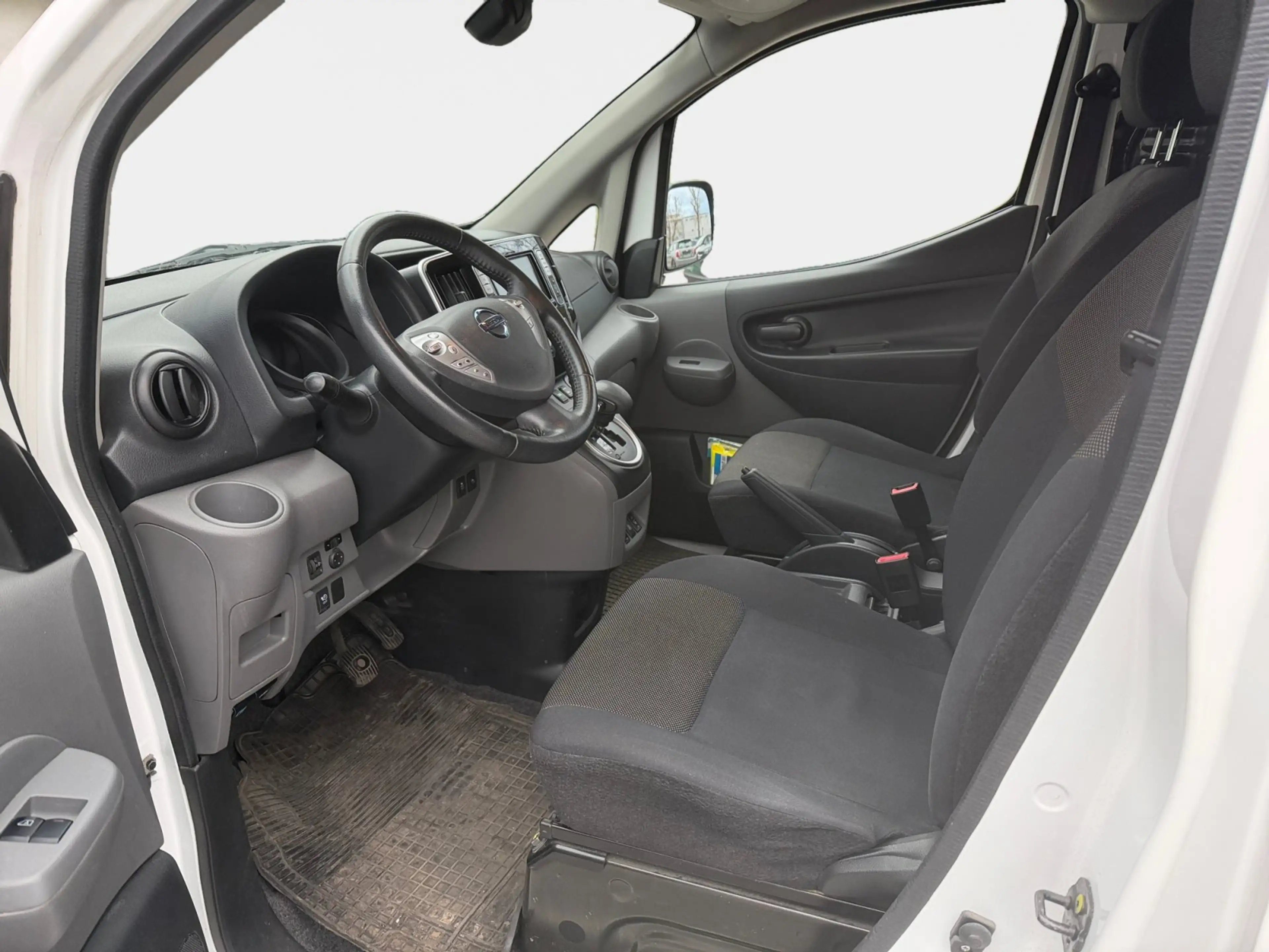 Nissan Evalia e-Kasten Premium — photo 9