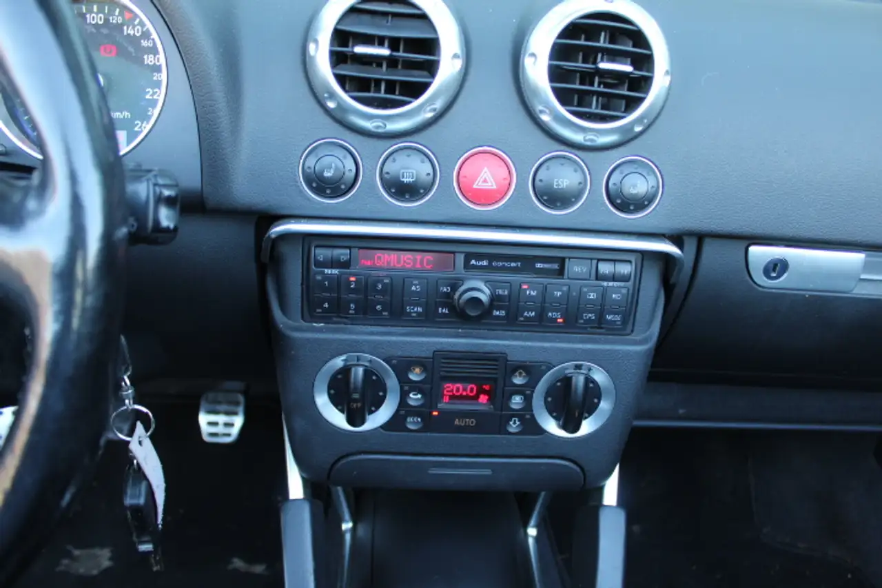 Audi TT Roadster 1.8 225 PK 5V Turbo quattro BOSE-Sound Le, foto 8