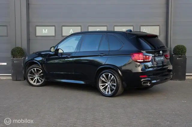 BMW X5 view 13