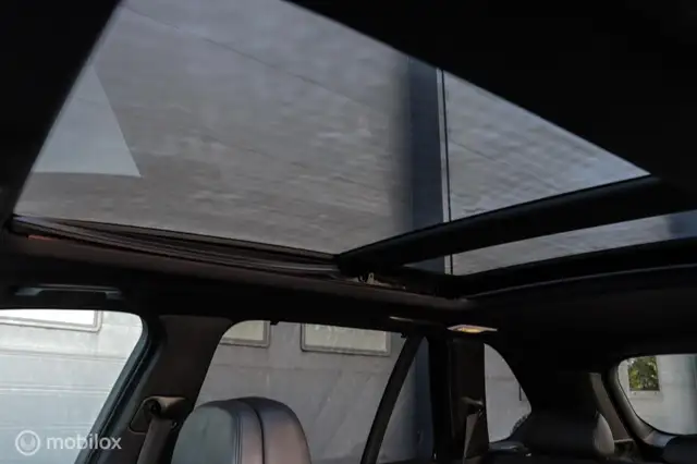 BMW X5 view 11