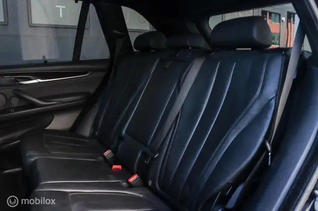 BMW X5 view 7