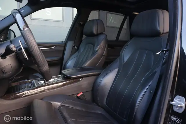 BMW X5 view 6