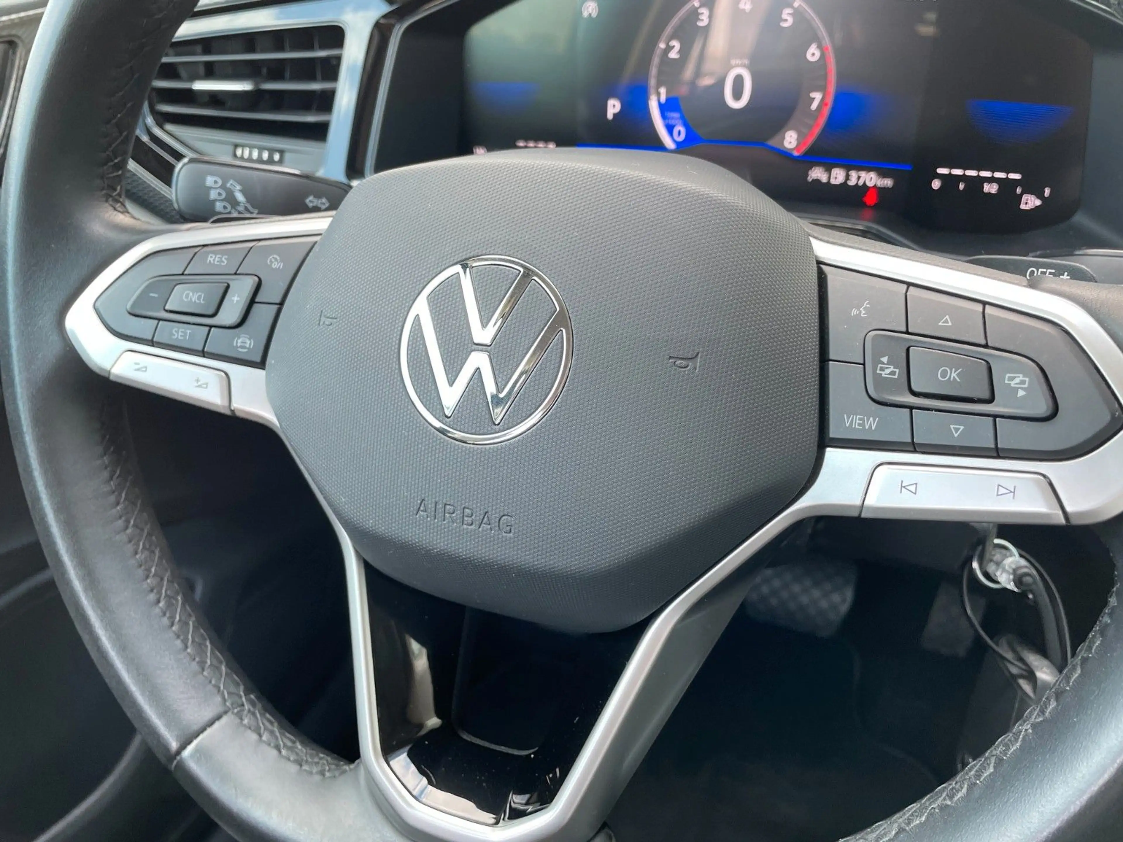 Volkswagen Taigo Life DSG Winterräder Sitzheizung — photo 13