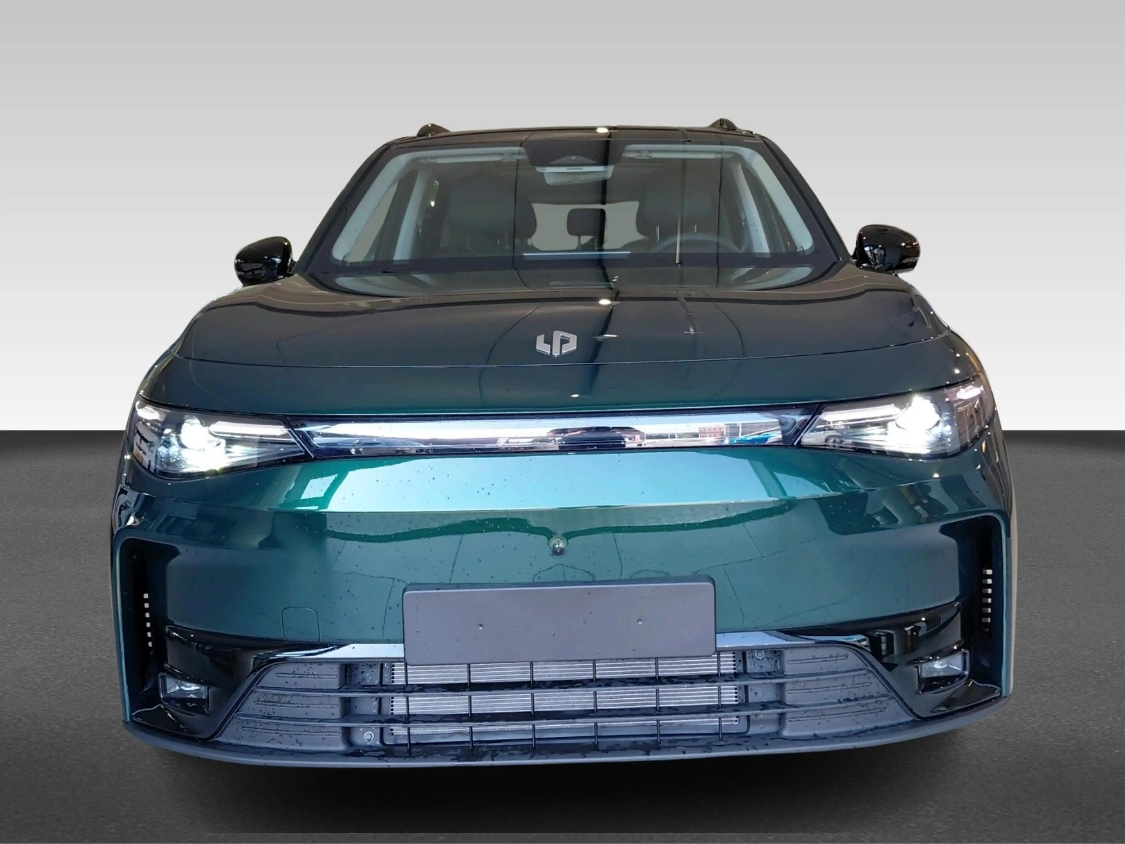 Leapmotor C10 Design REEV 28.4 kWh | Achterbank in delen neerkla — photo 7