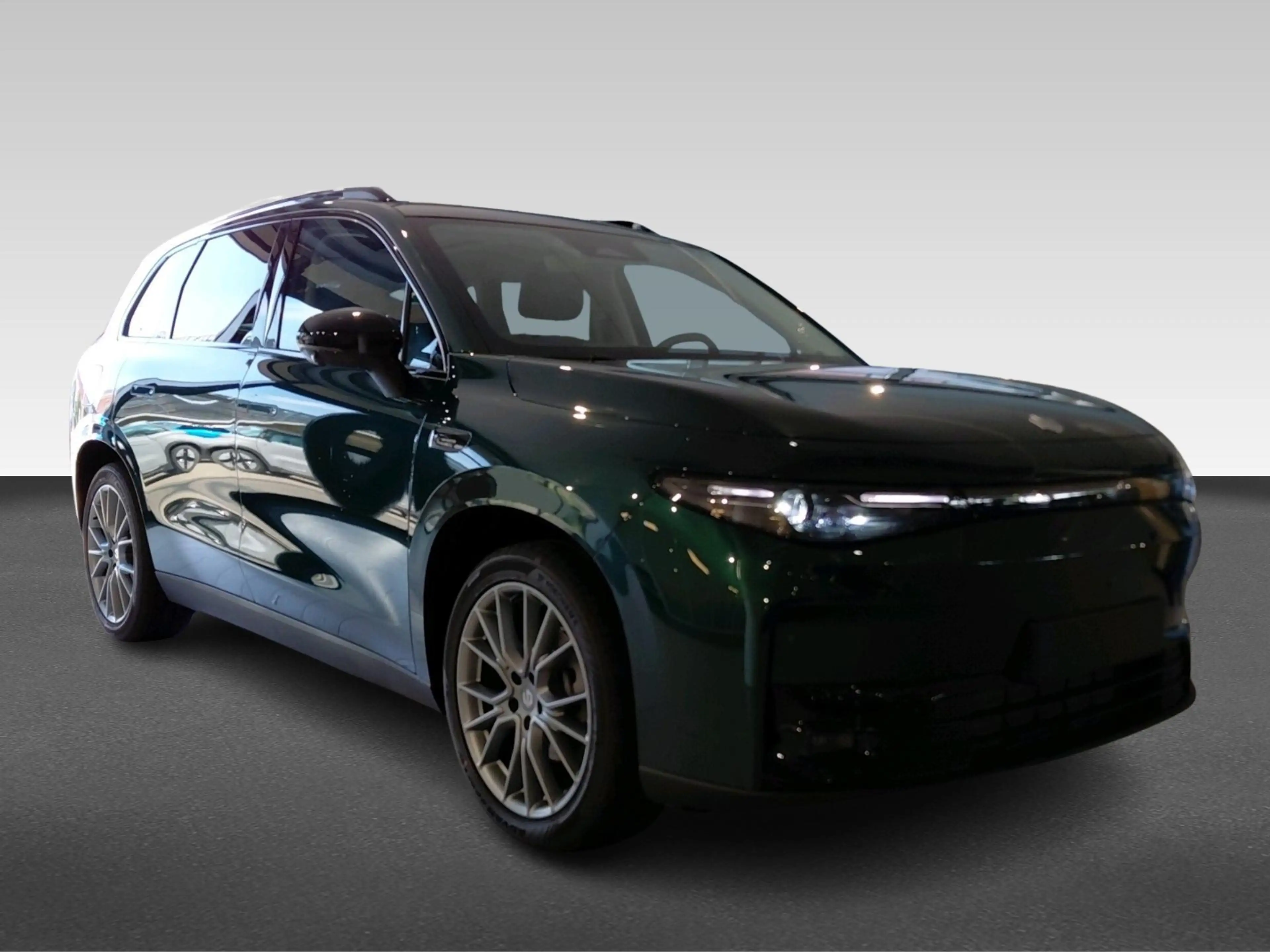 Leapmotor C10 Design REEV 28.4 kWh | Achterbank in delen neerkla — photo 8